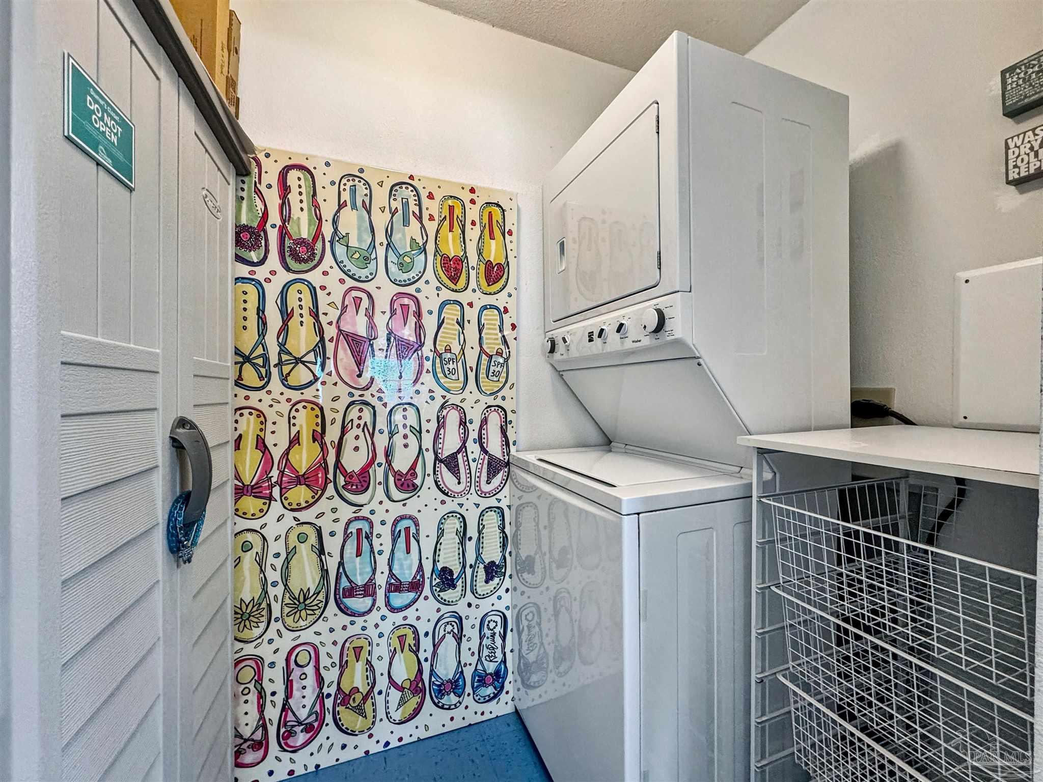 1600 Via Deluna Dr # 702B