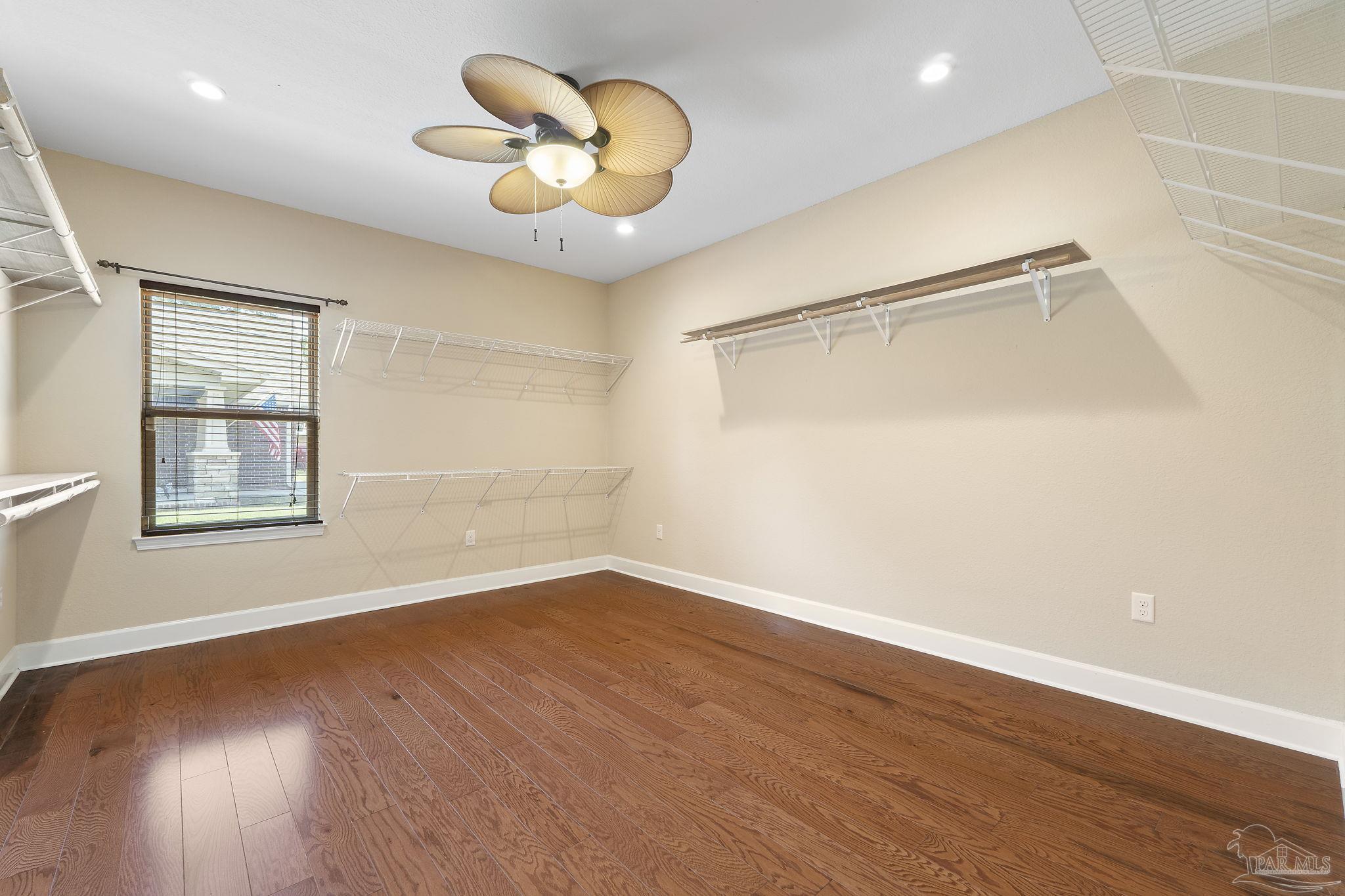 950 Paradise Beach Cir