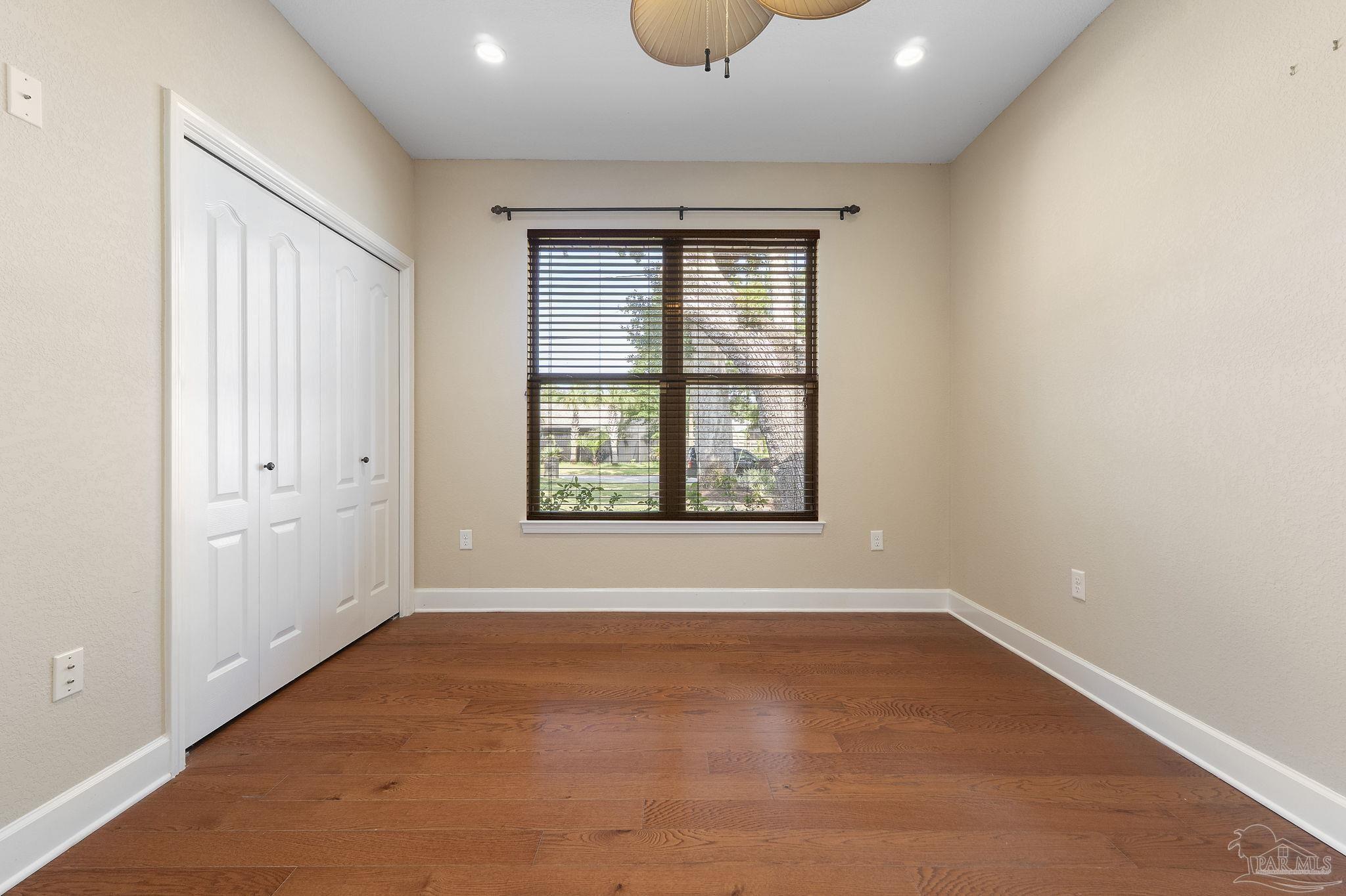 950 Paradise Beach Cir