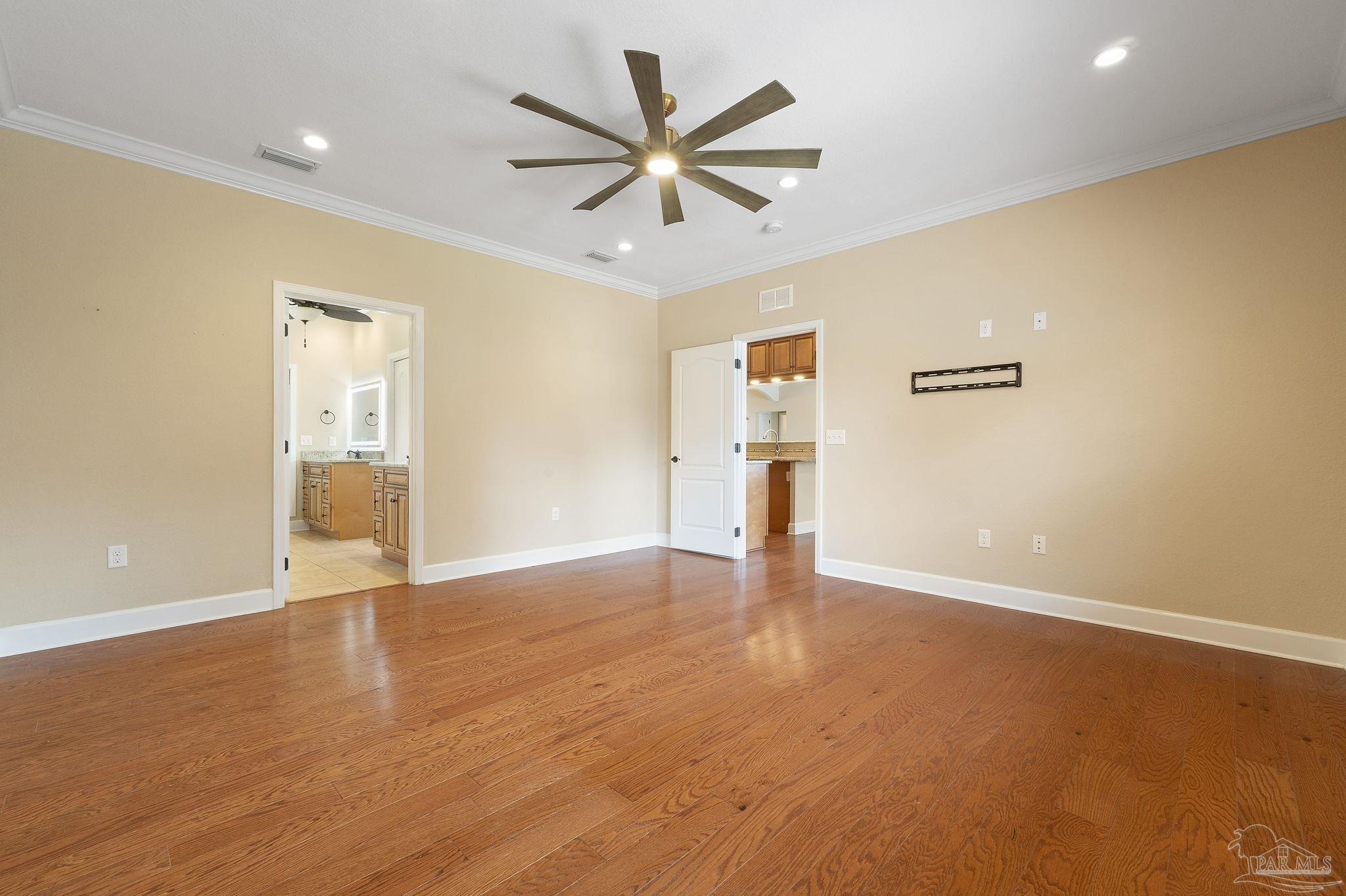 950 Paradise Beach Cir