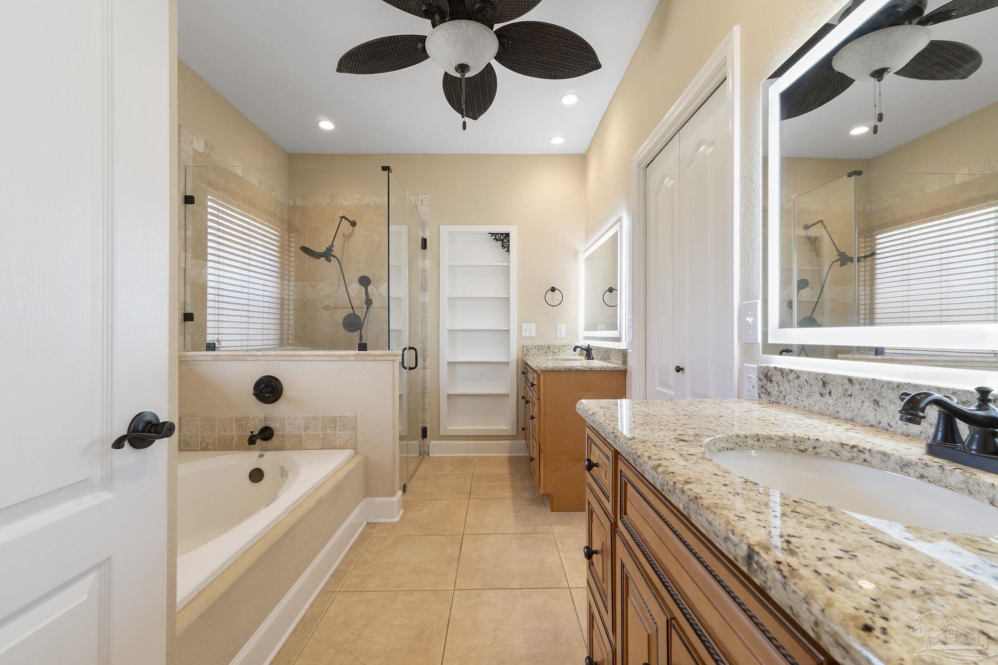 950 Paradise Beach Cir