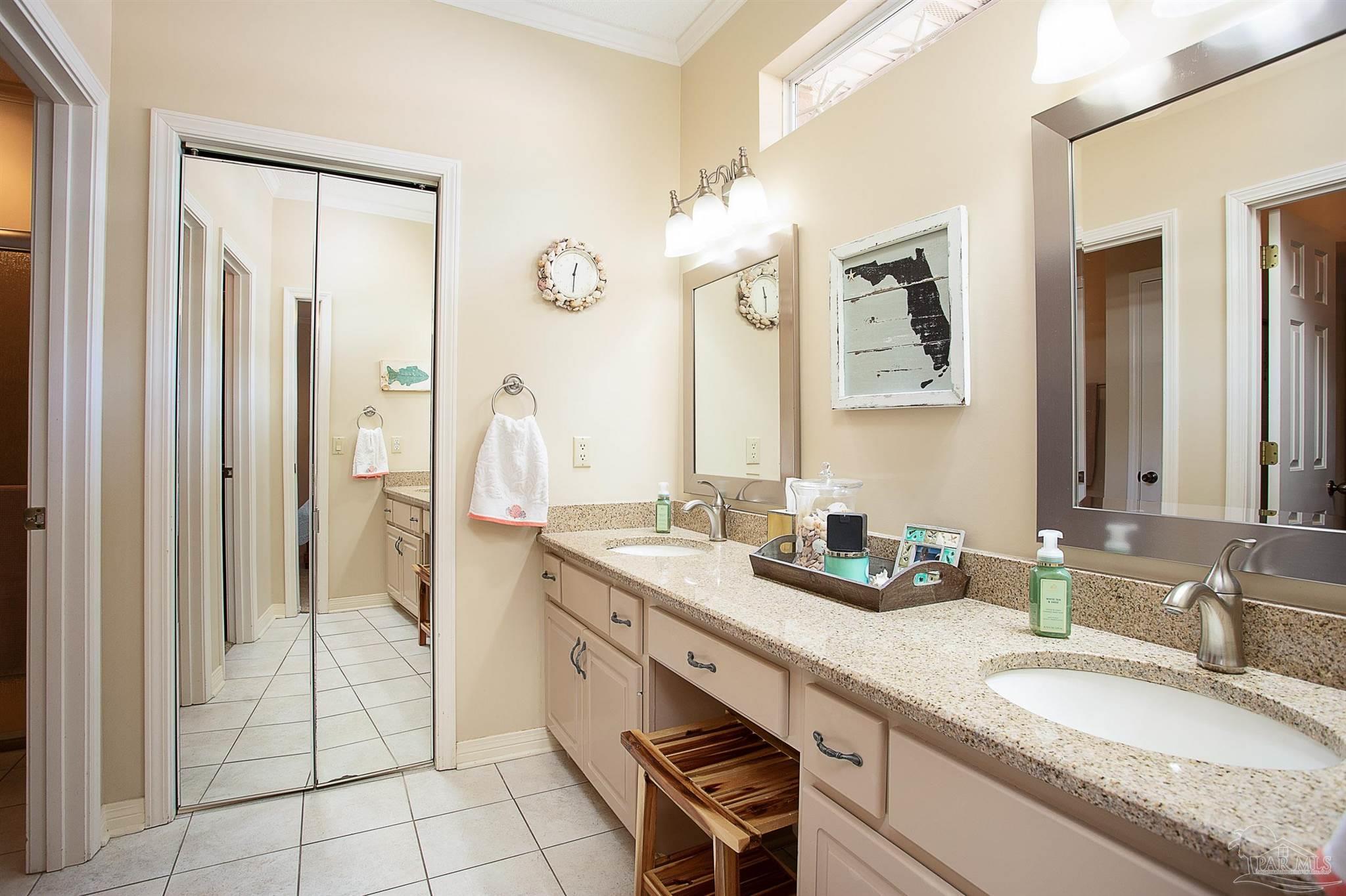 4096 Soundpointe Dr