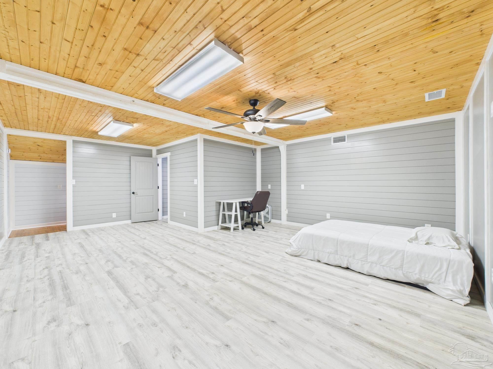 3232 Southfork Dr