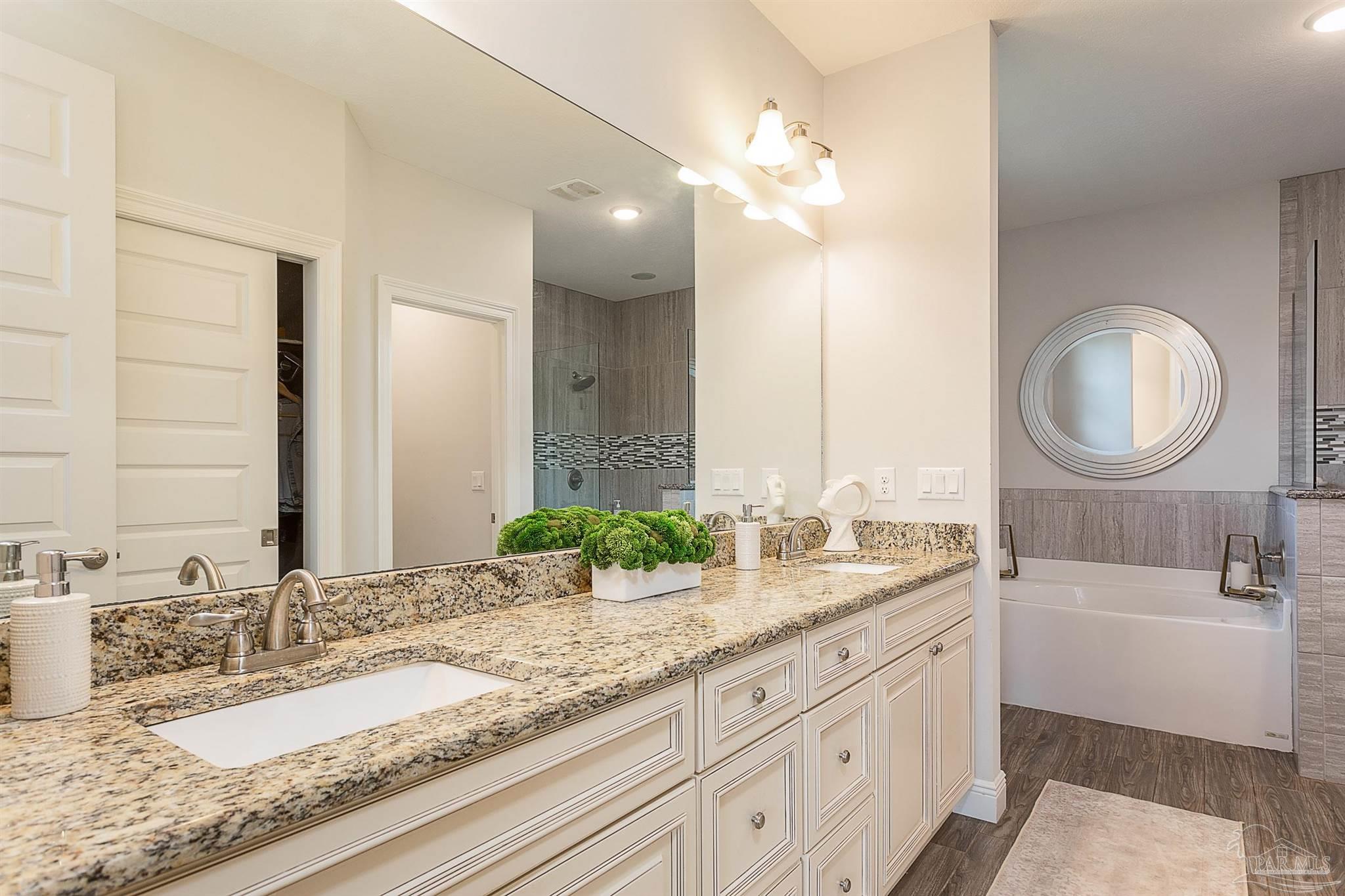 1018 Villa Venyce Ct