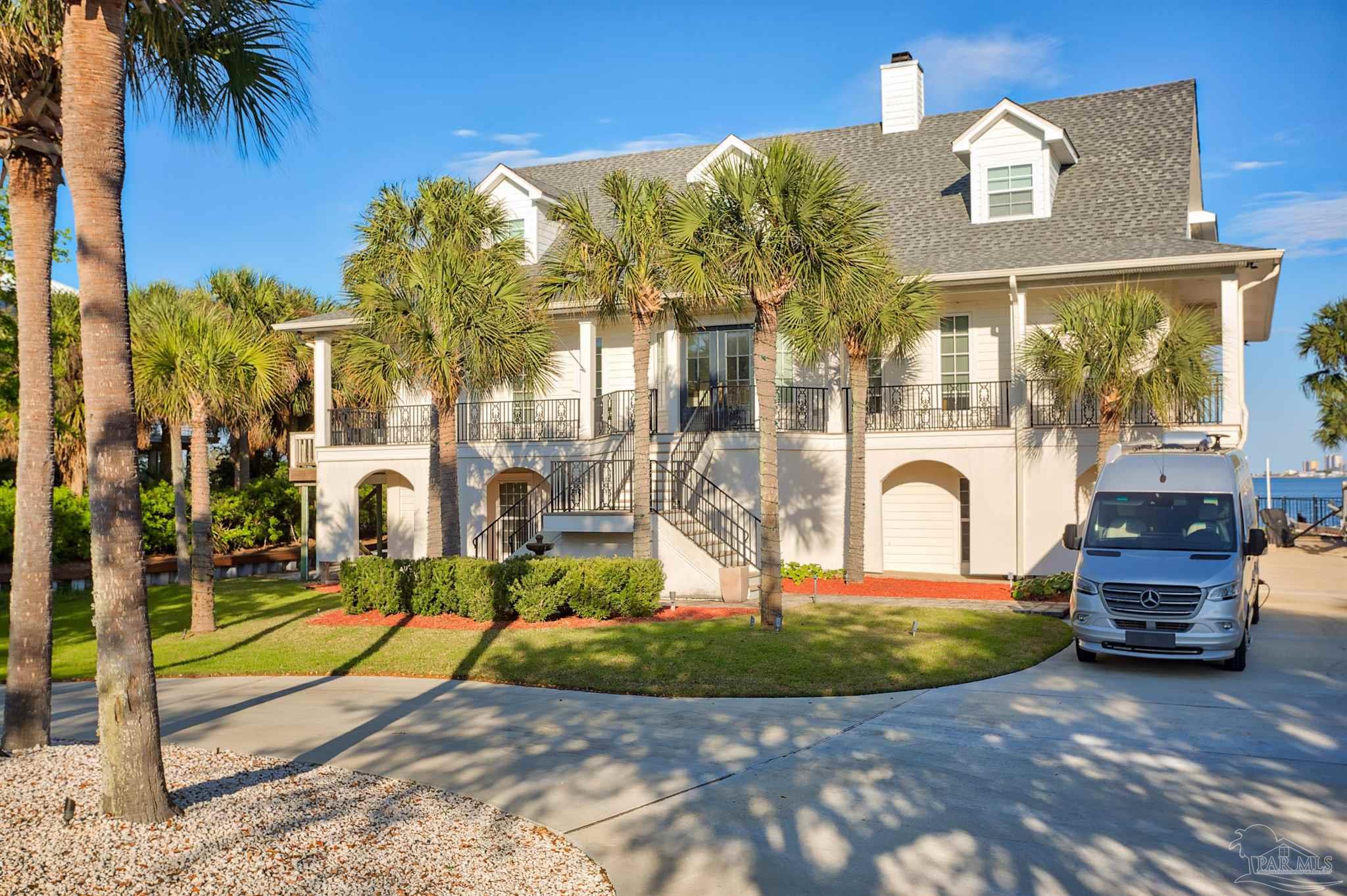 525 Deer Point Dr