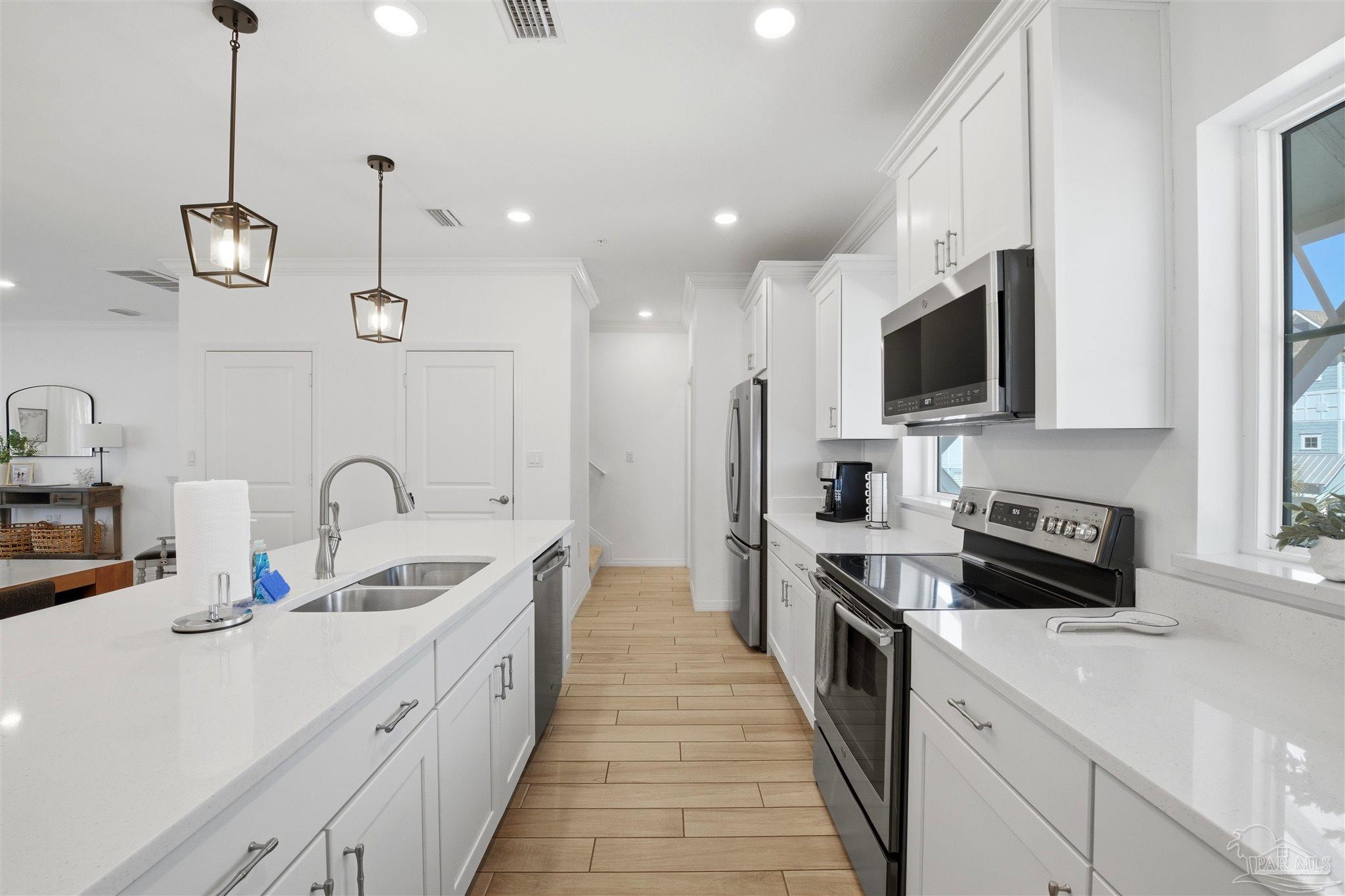 14233 Beach Heather Ct