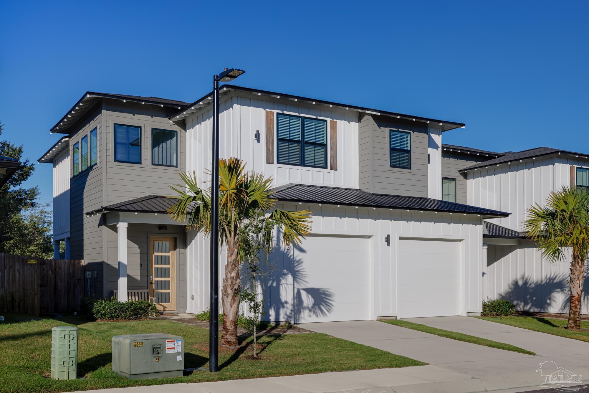 5623 Trout Ln