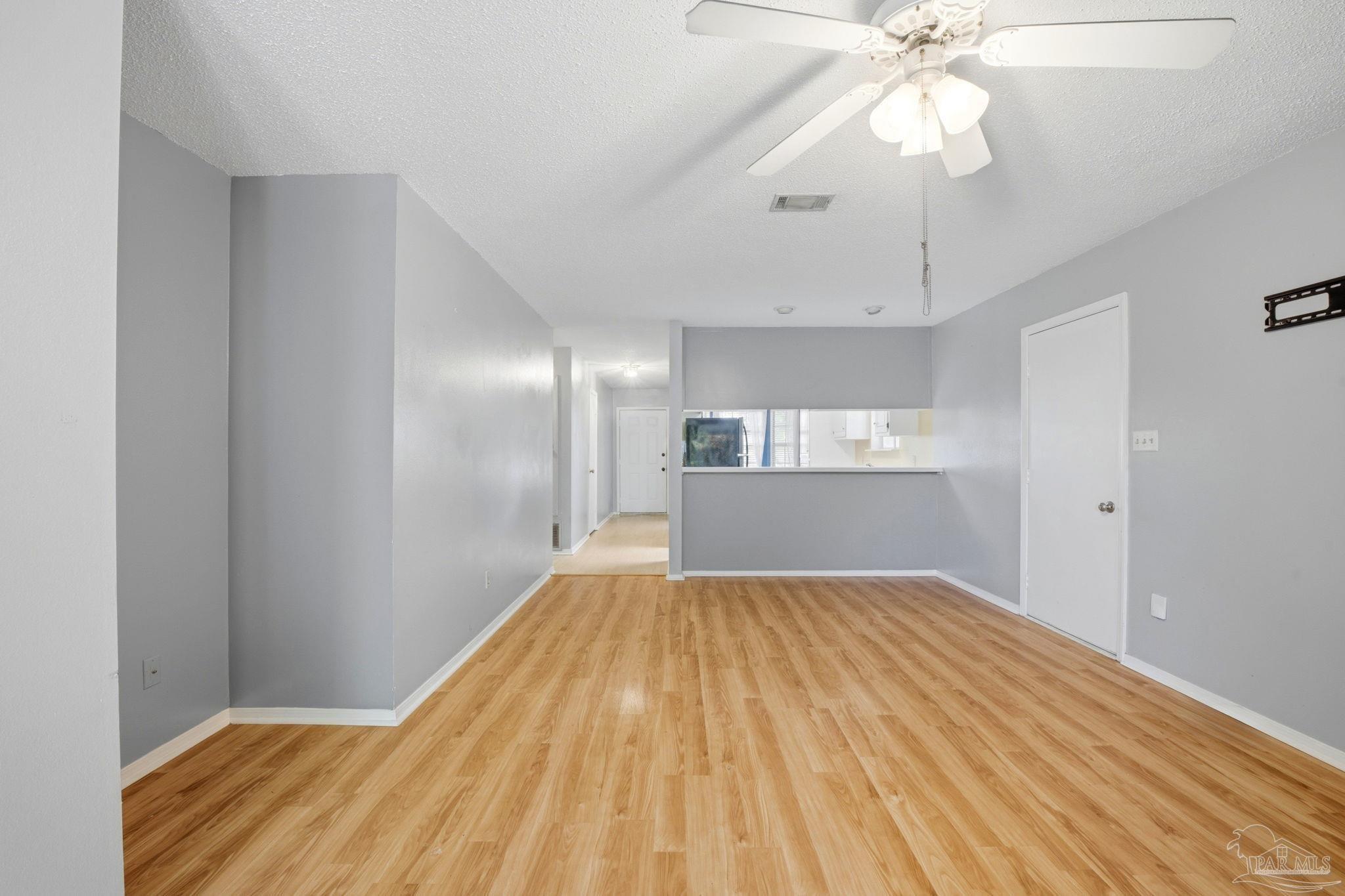 6222 Chablis Ln