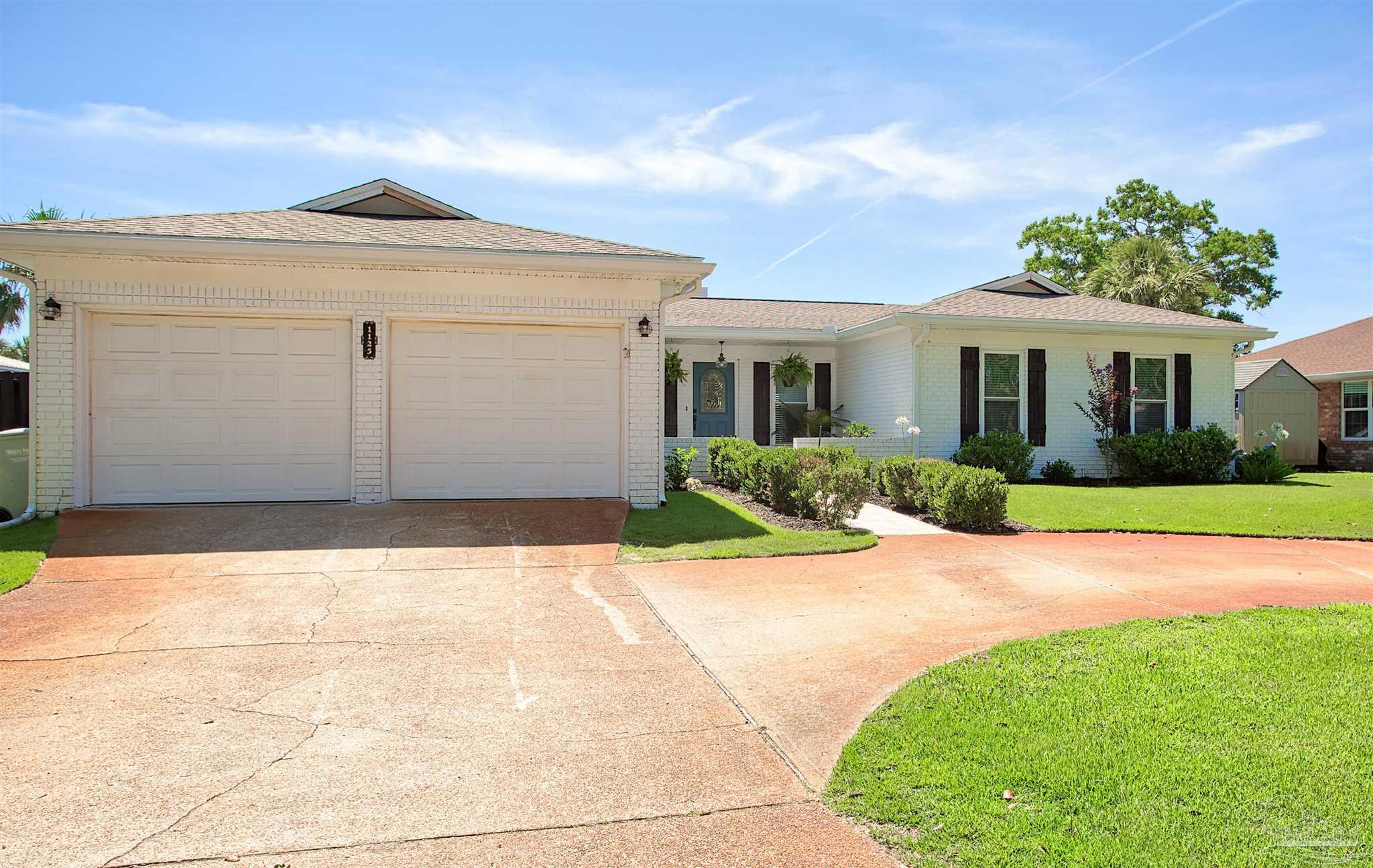 1125 Harbor Ln
