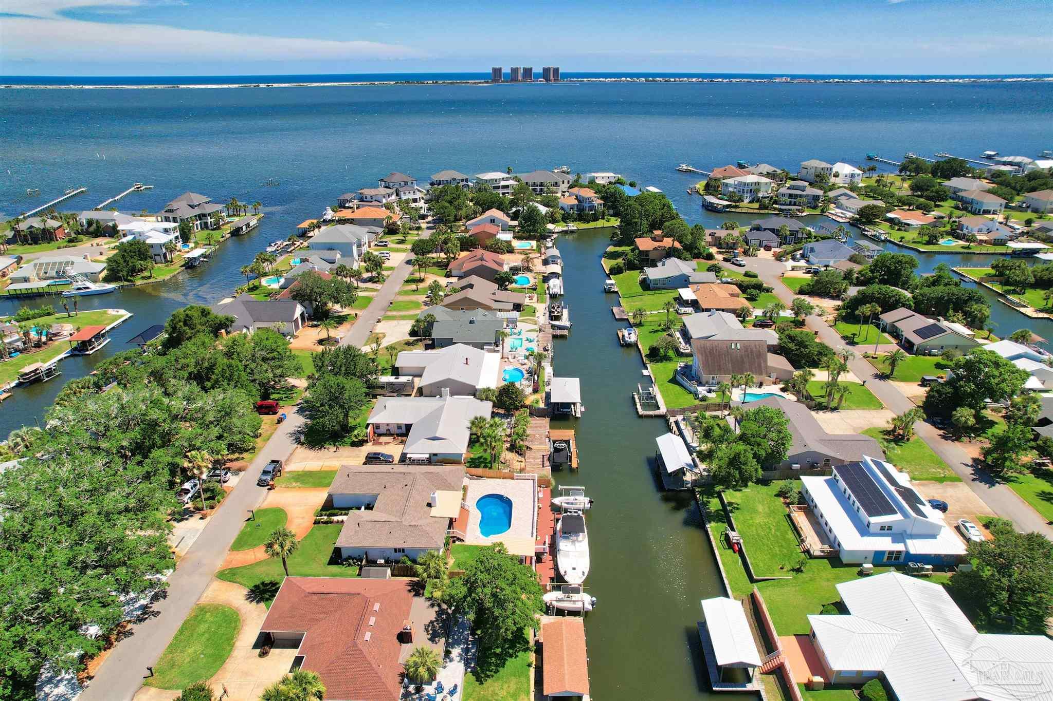 1125 Harbor Ln