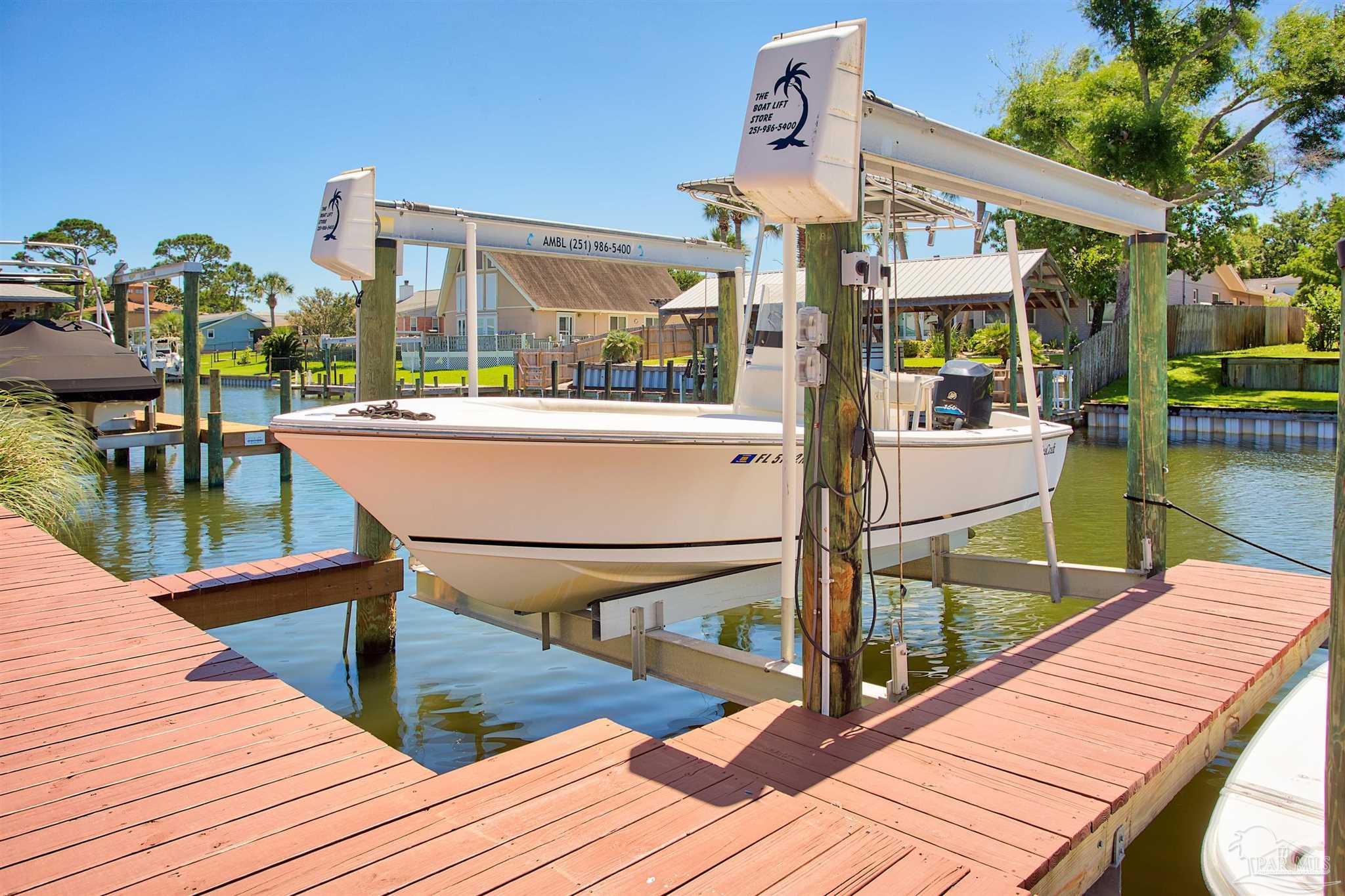 1125 Harbor Ln