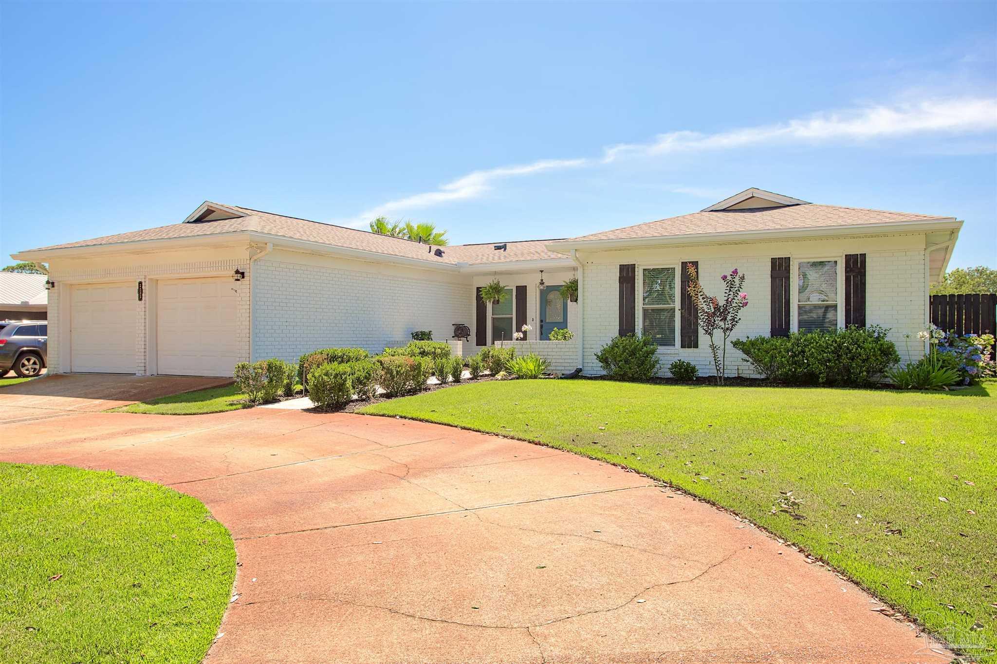 1125 Harbor Ln