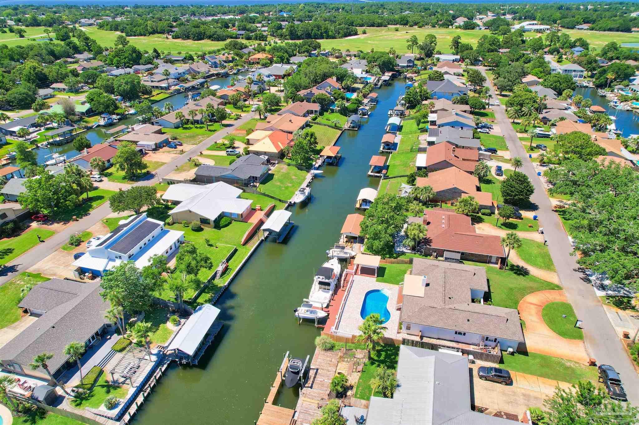 1125 Harbor Ln