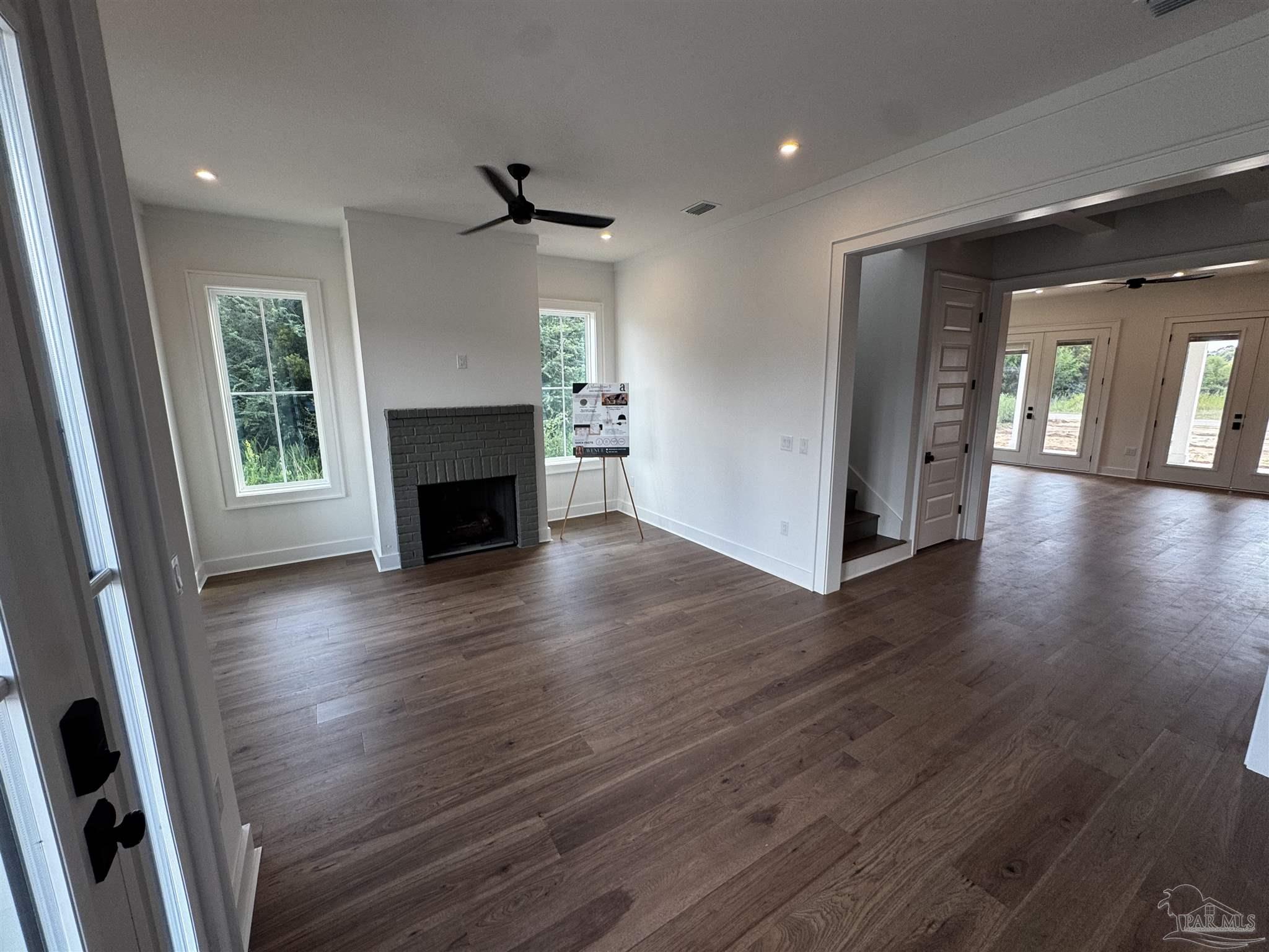 2563 Meeting St