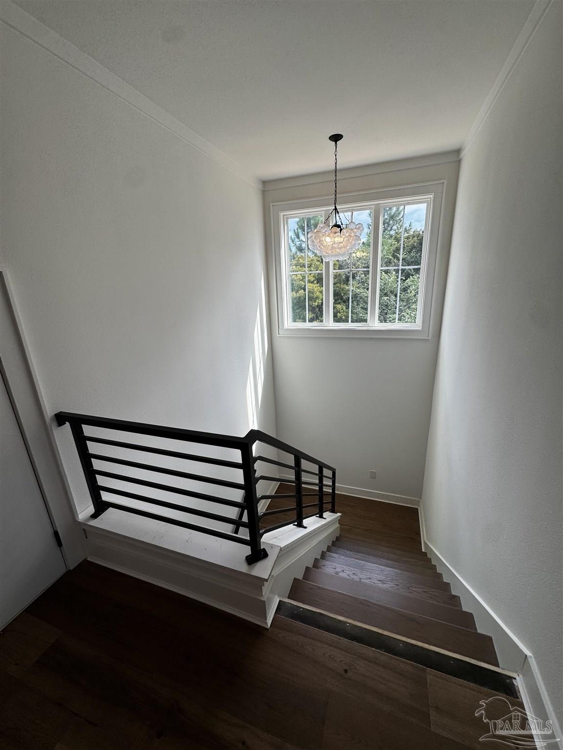 2563 Meeting St