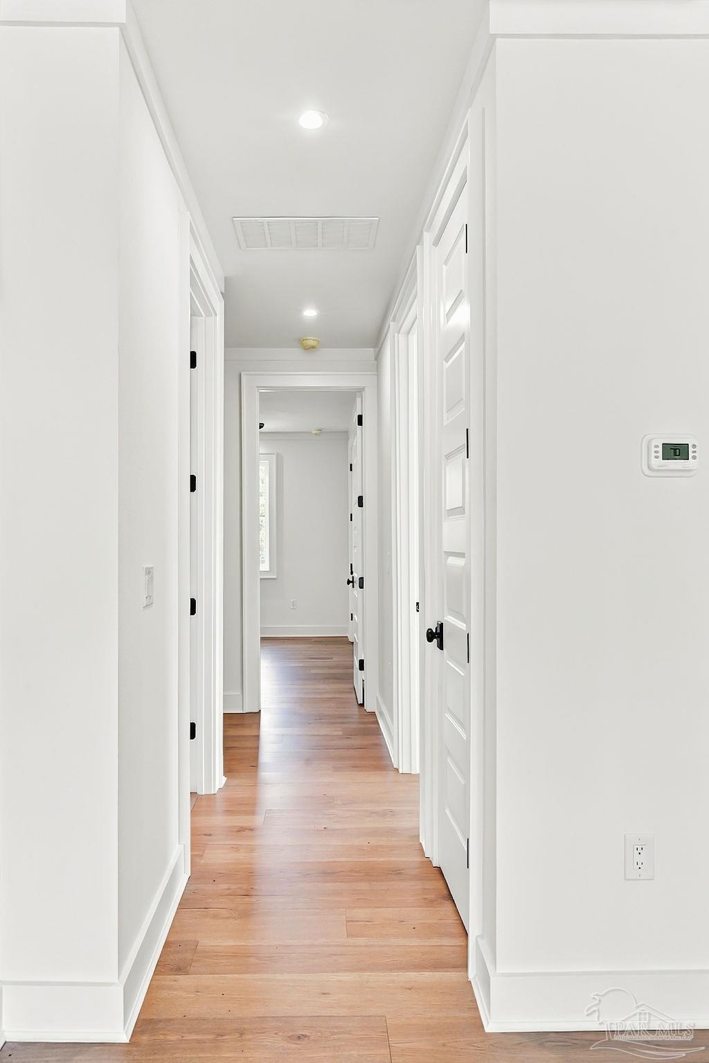 2563 Meeting St