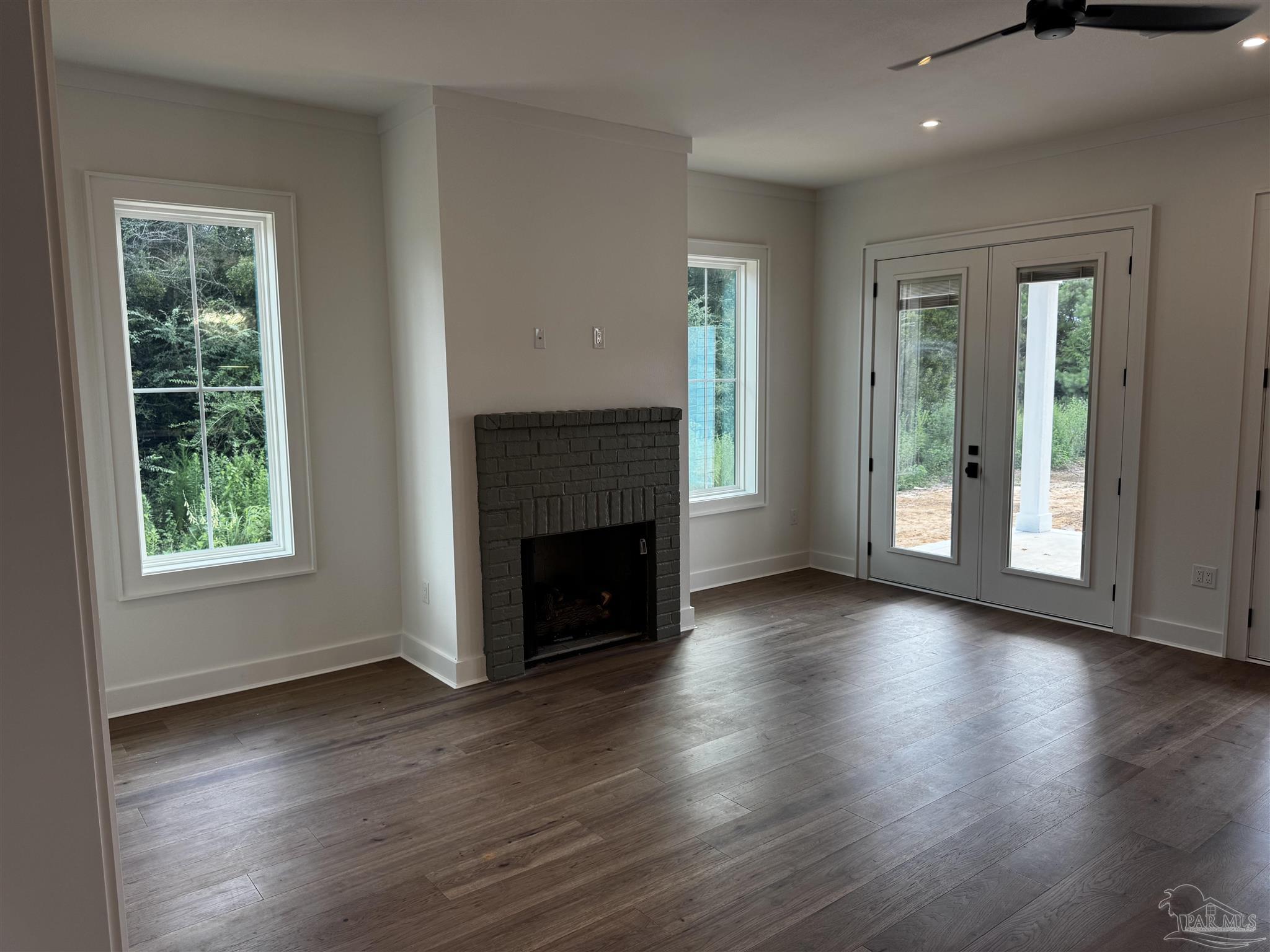 2563 Meeting St