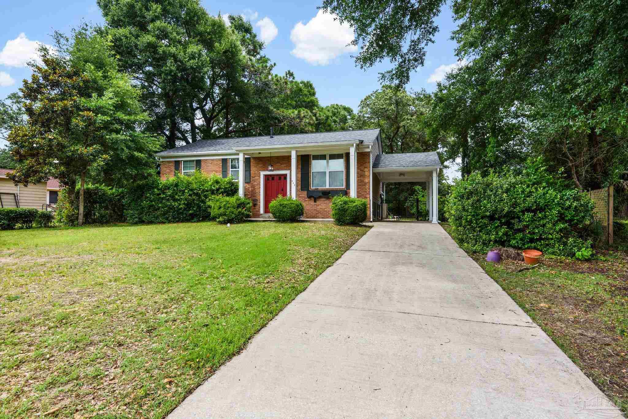 848 Ash Dr
