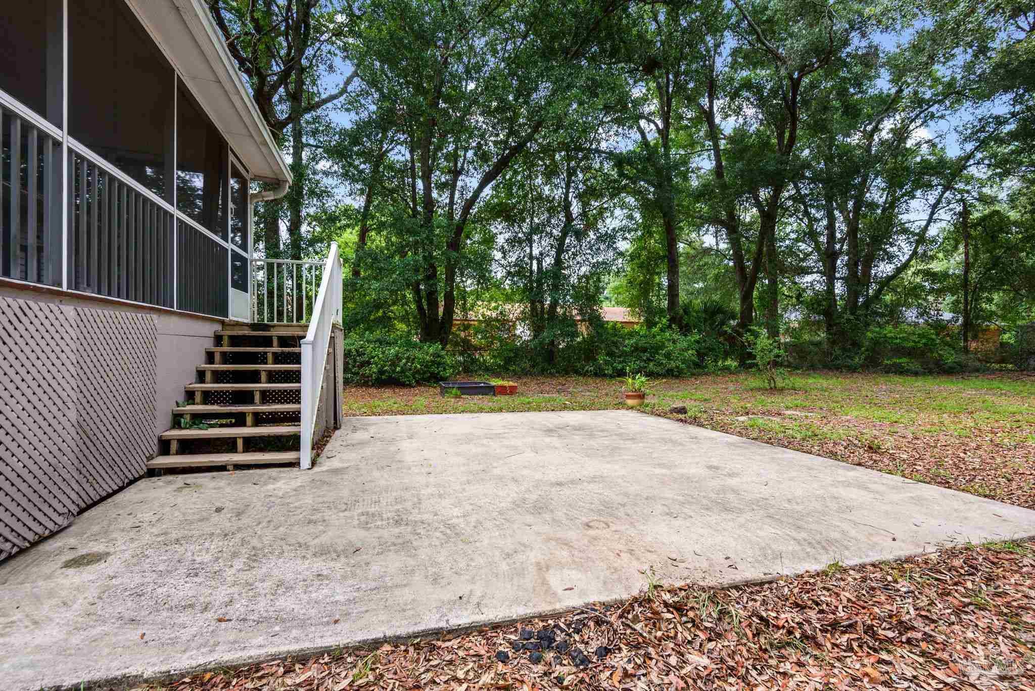 848 Ash Dr