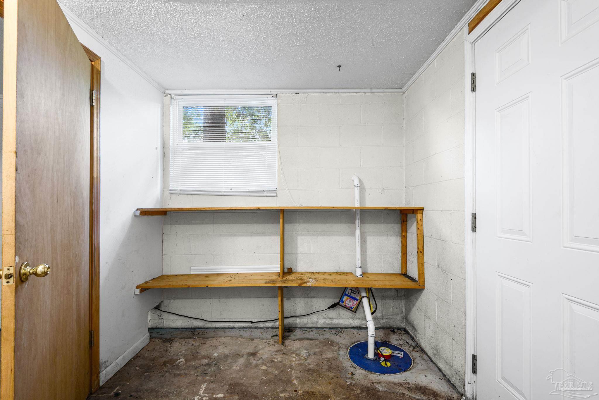848 Ash Dr