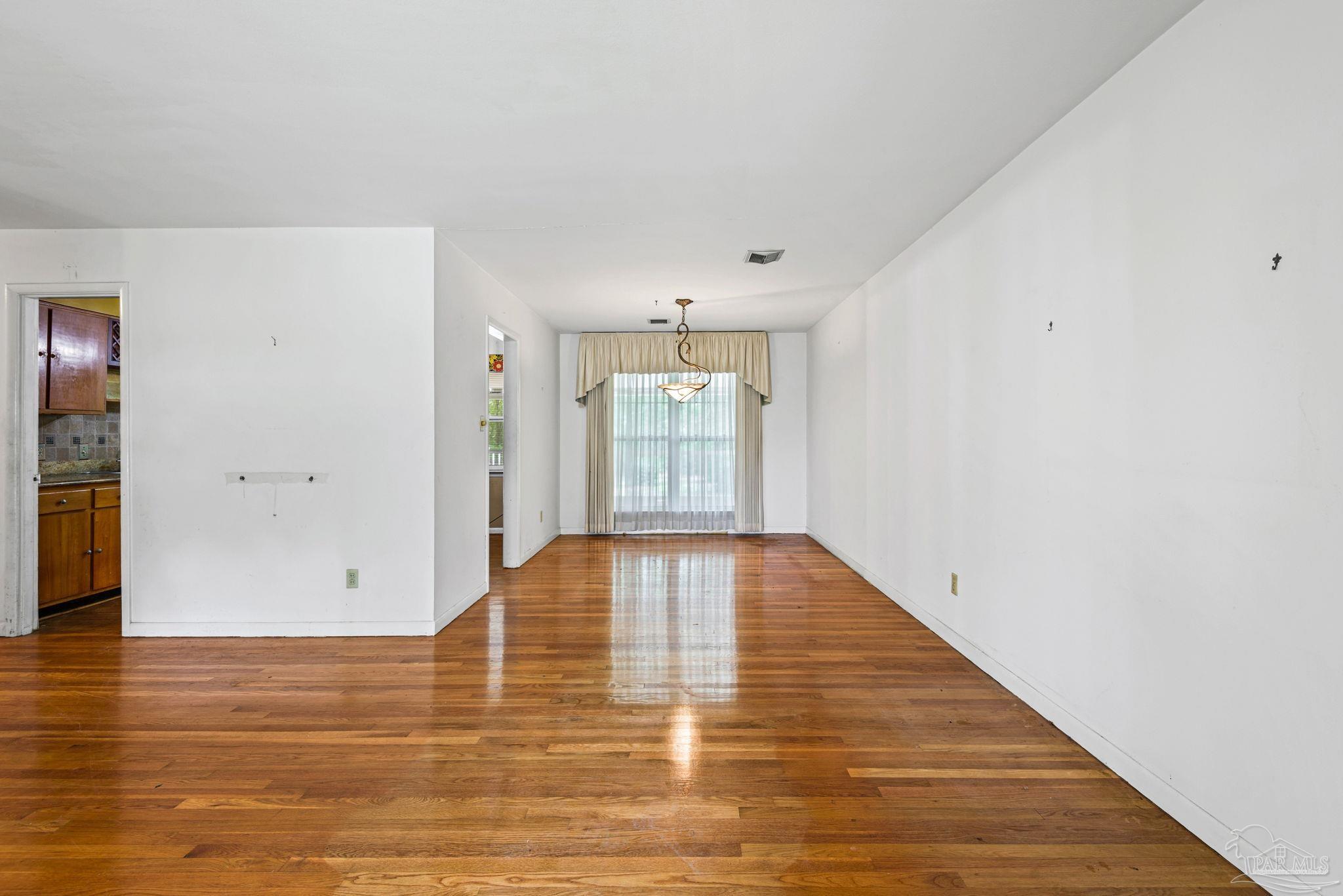 848 Ash Dr