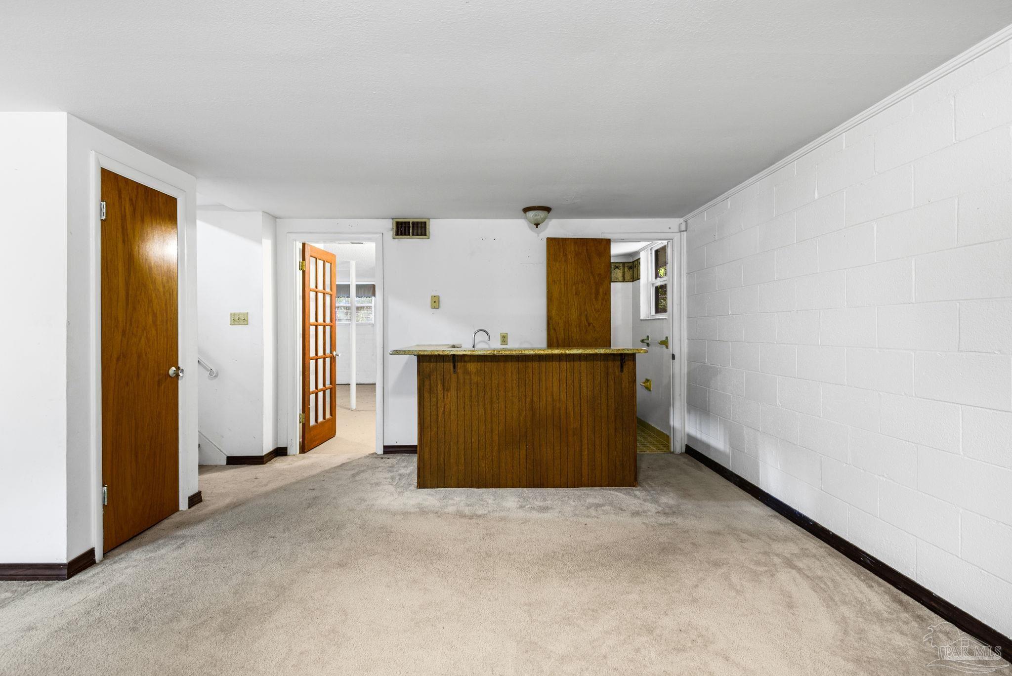848 Ash Dr