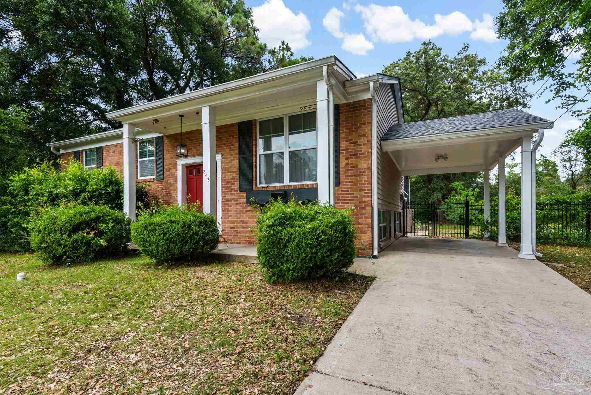 848 Ash Dr