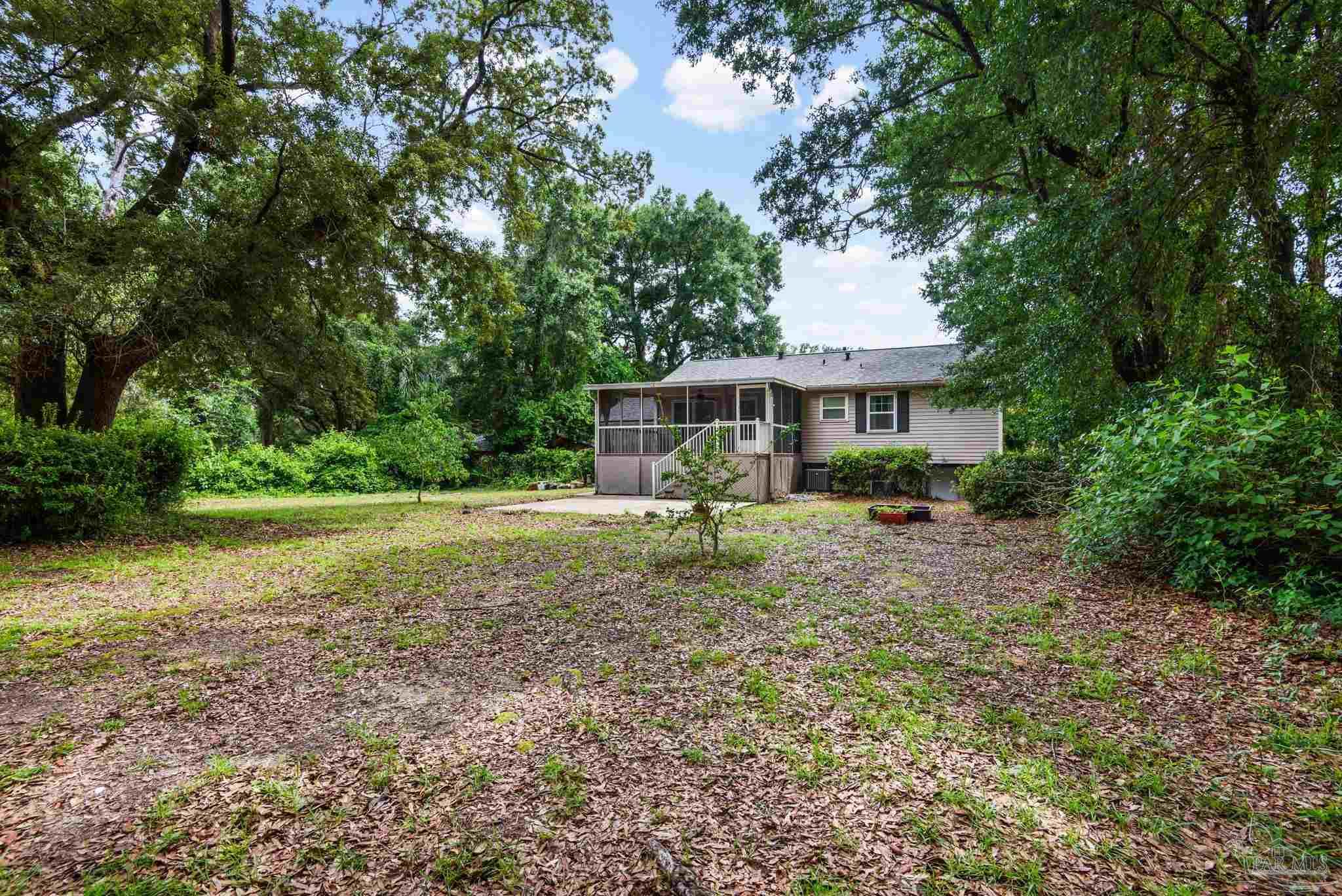 848 Ash Dr