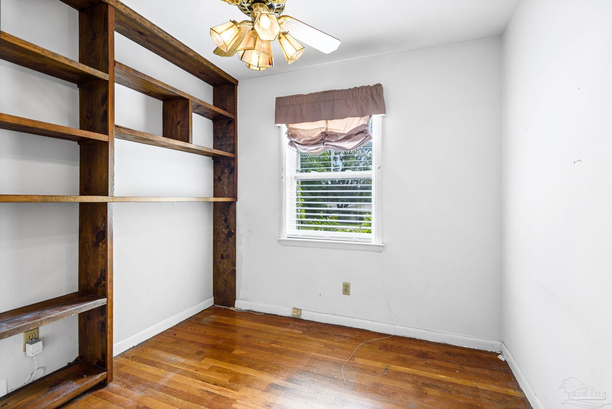 848 Ash Dr