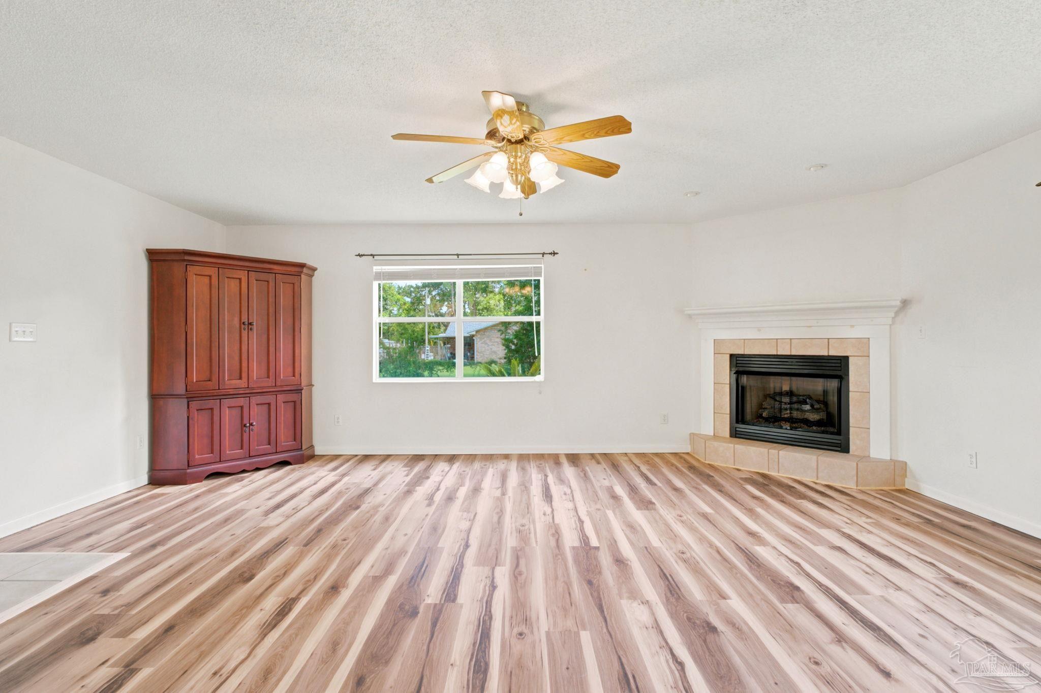 8927 Jupiter Dr