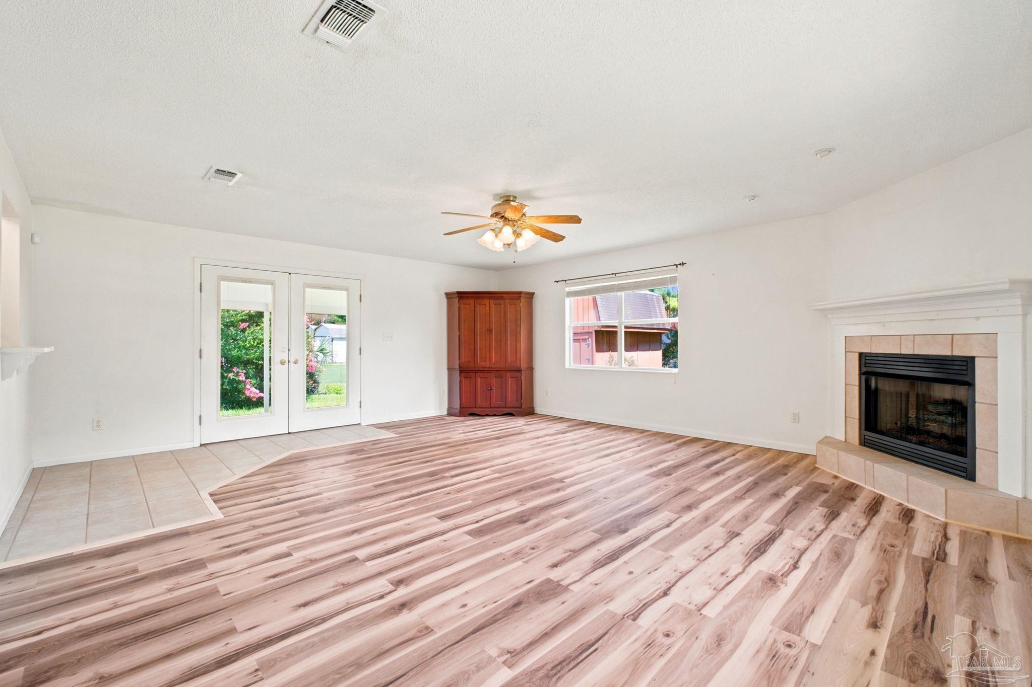 8927 Jupiter Dr