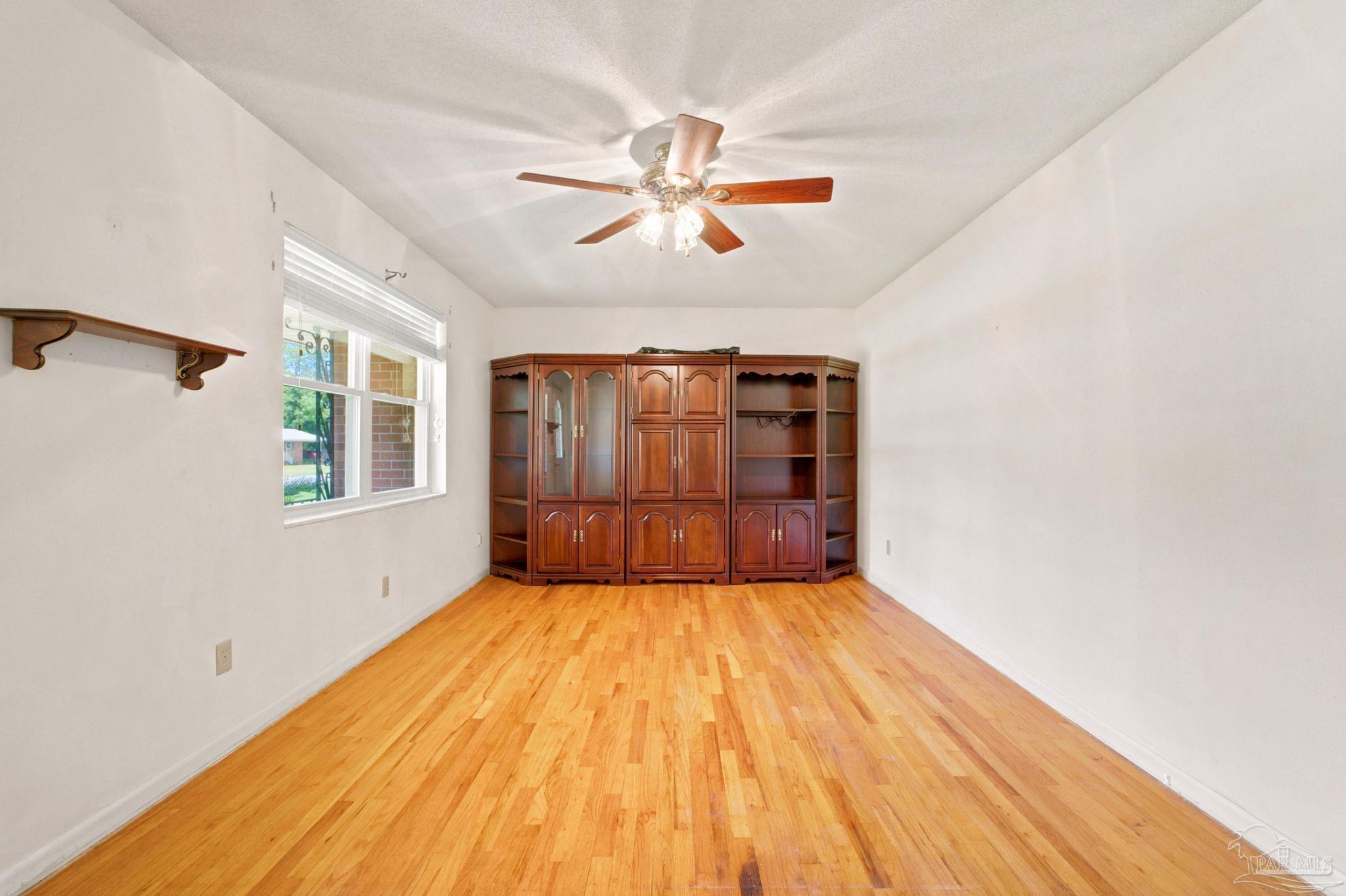 8927 Jupiter Dr