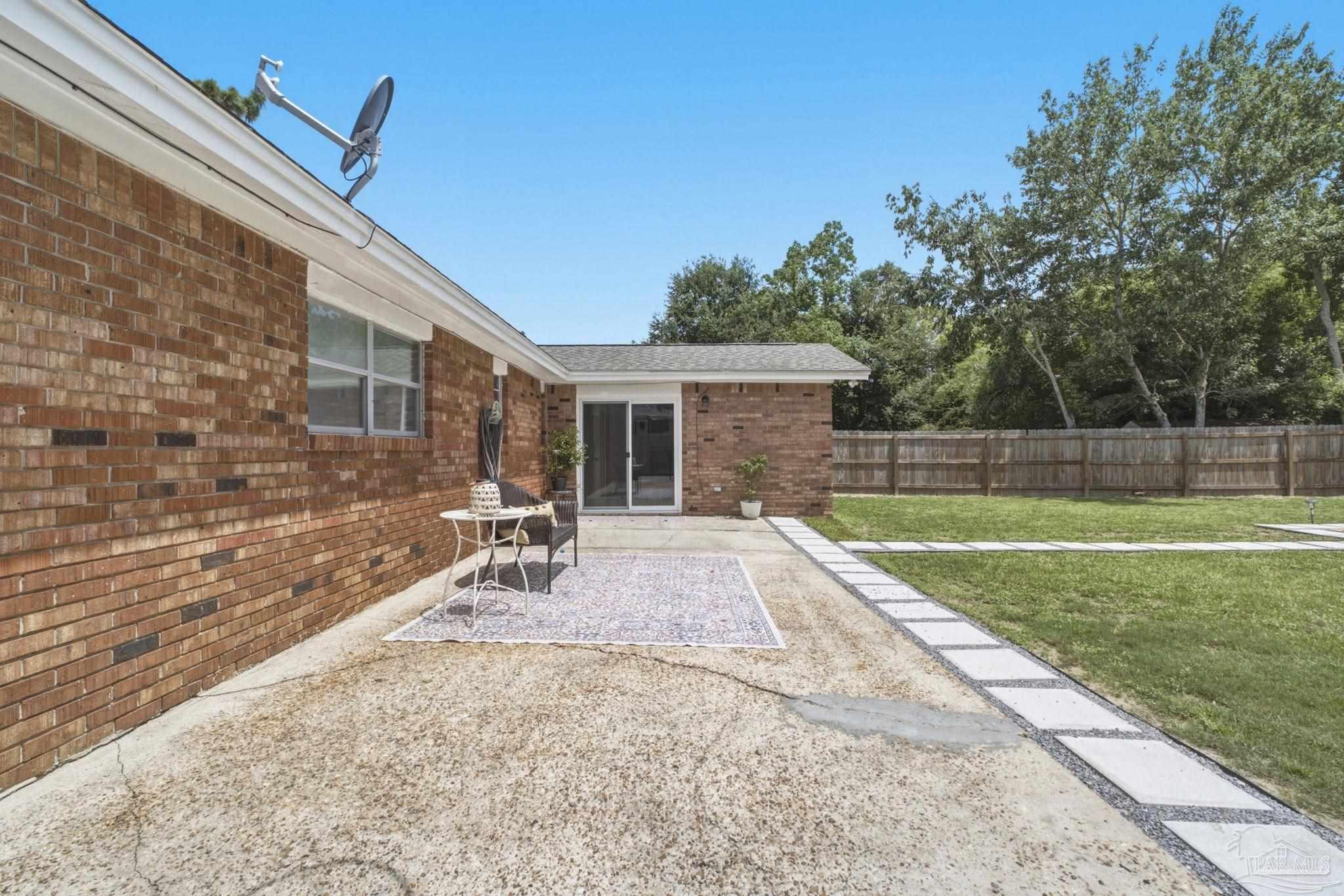 3040 Newton Dr