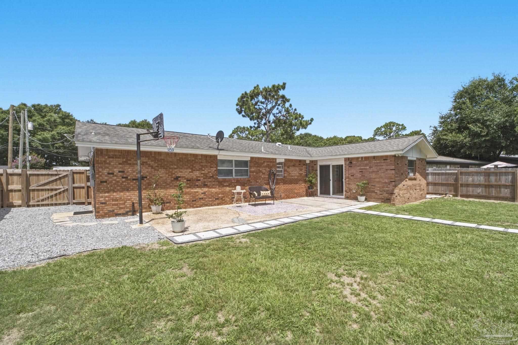 3040 Newton Dr