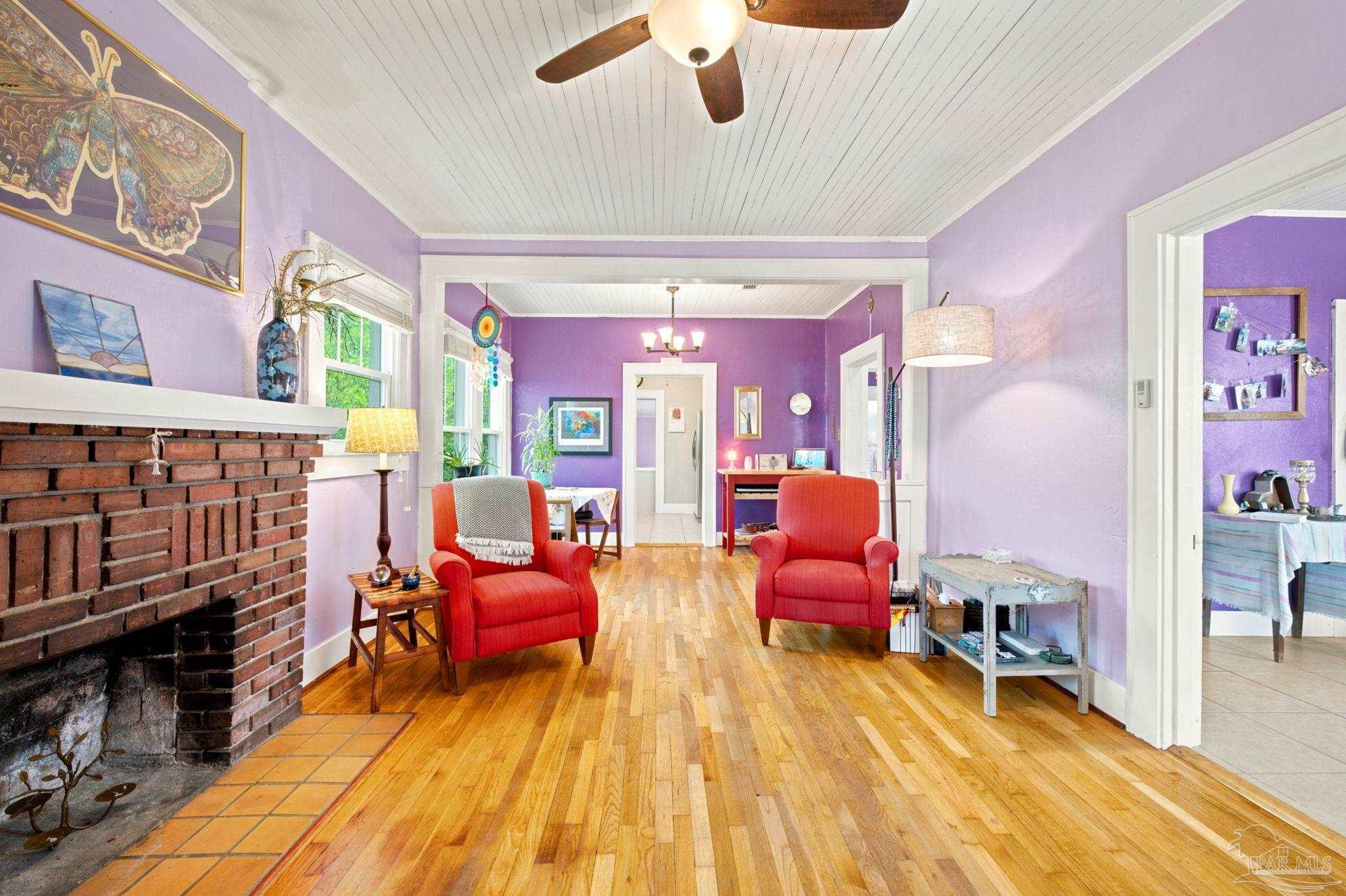 17 N F St