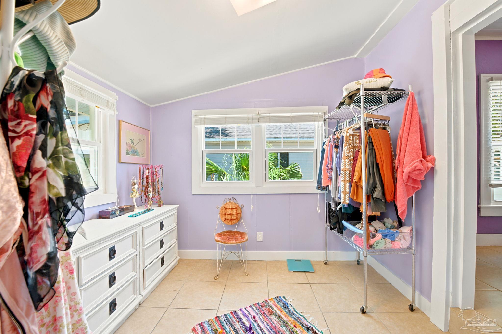 17 N F St