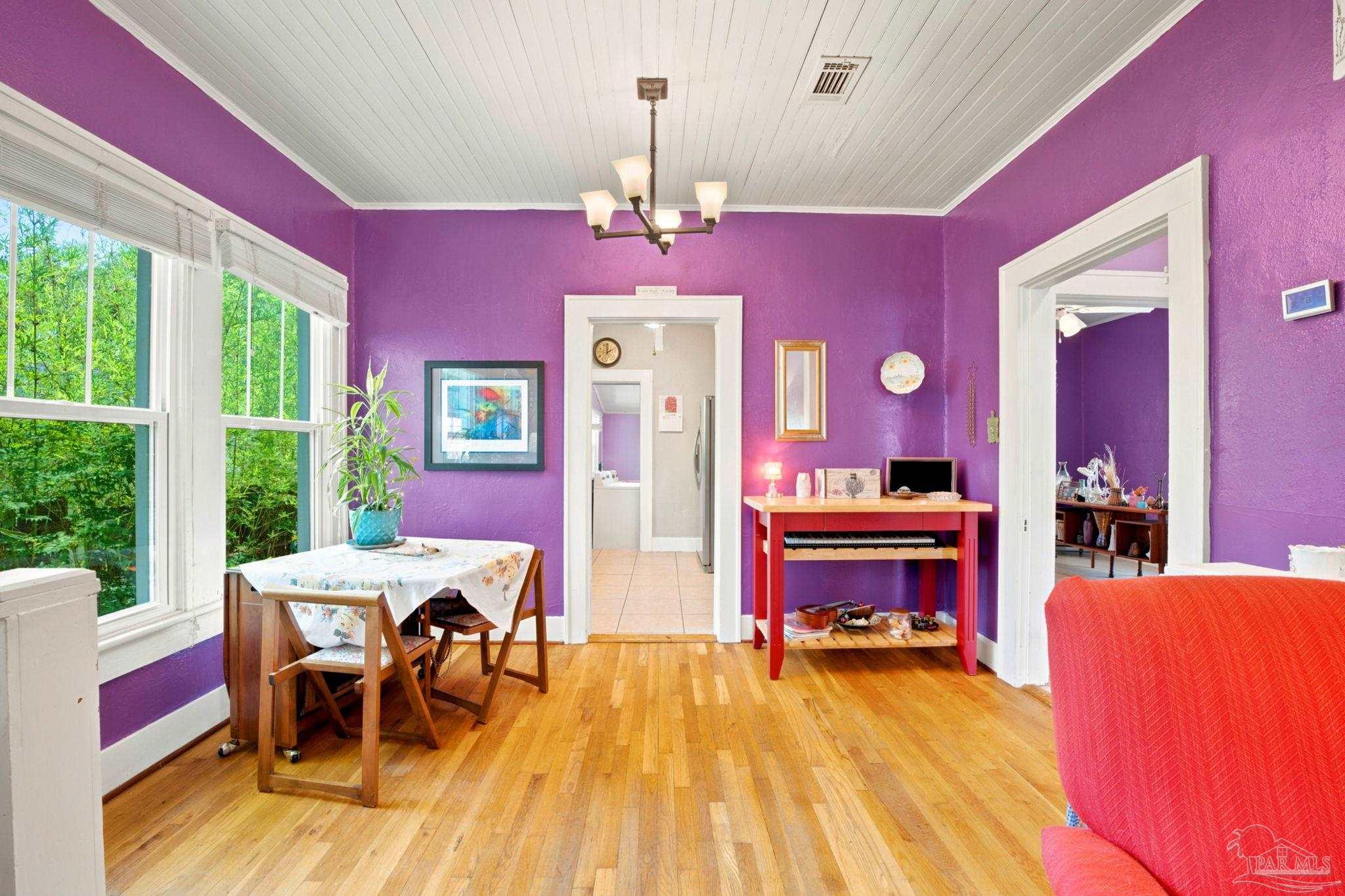 17 N F St