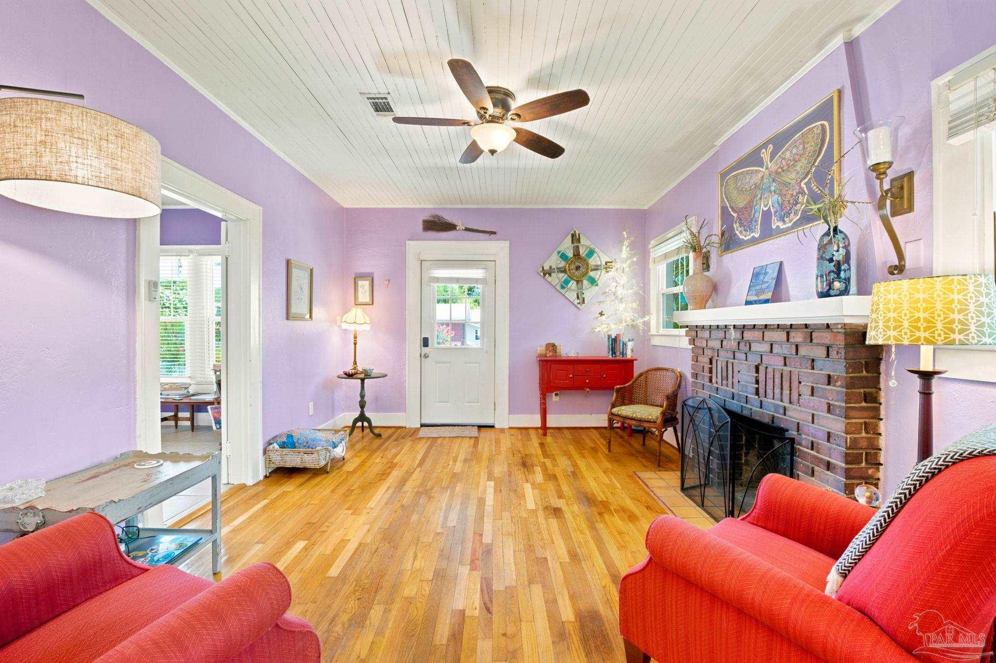17 N F St