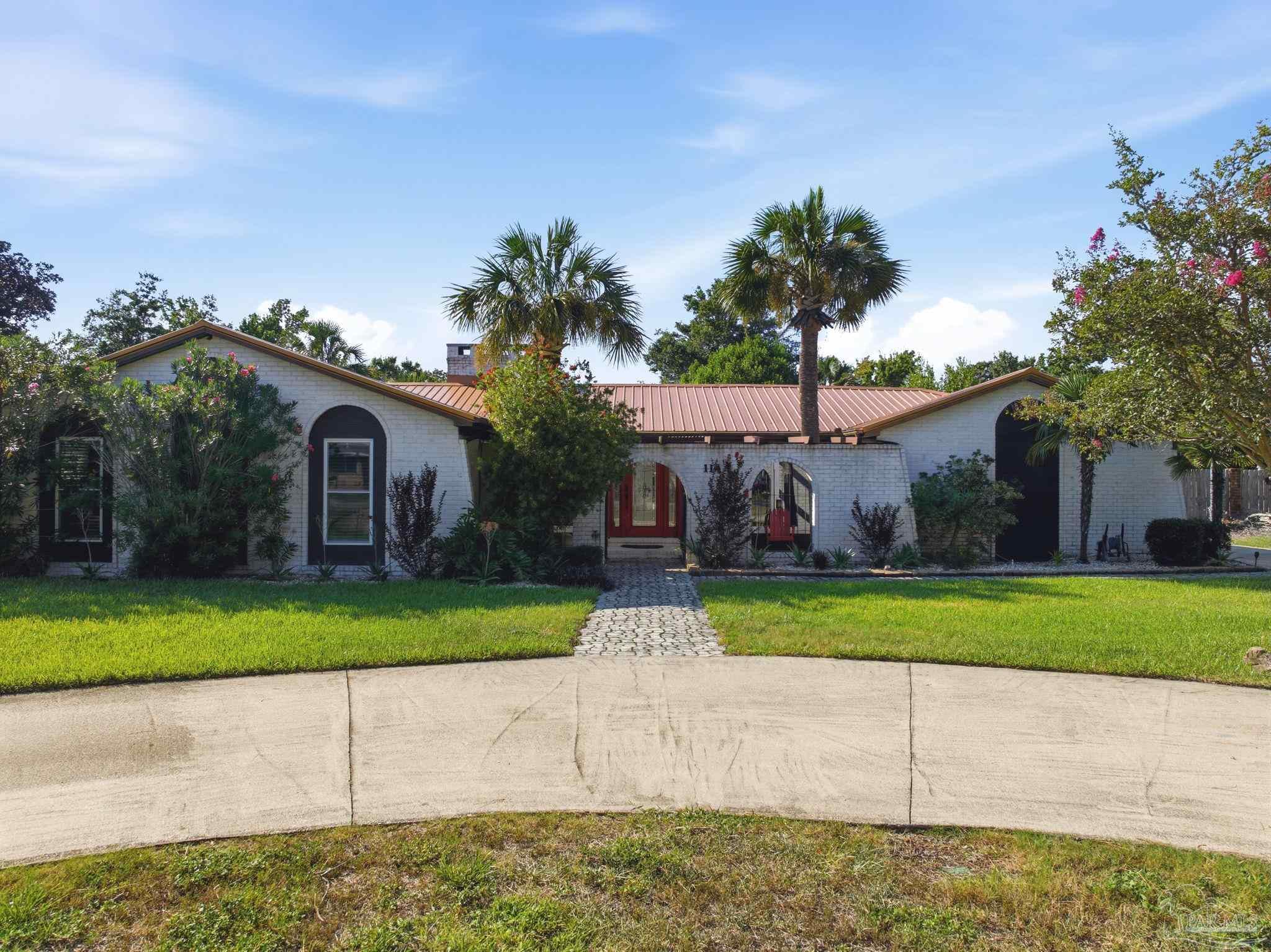 114 Fairpoint Dr