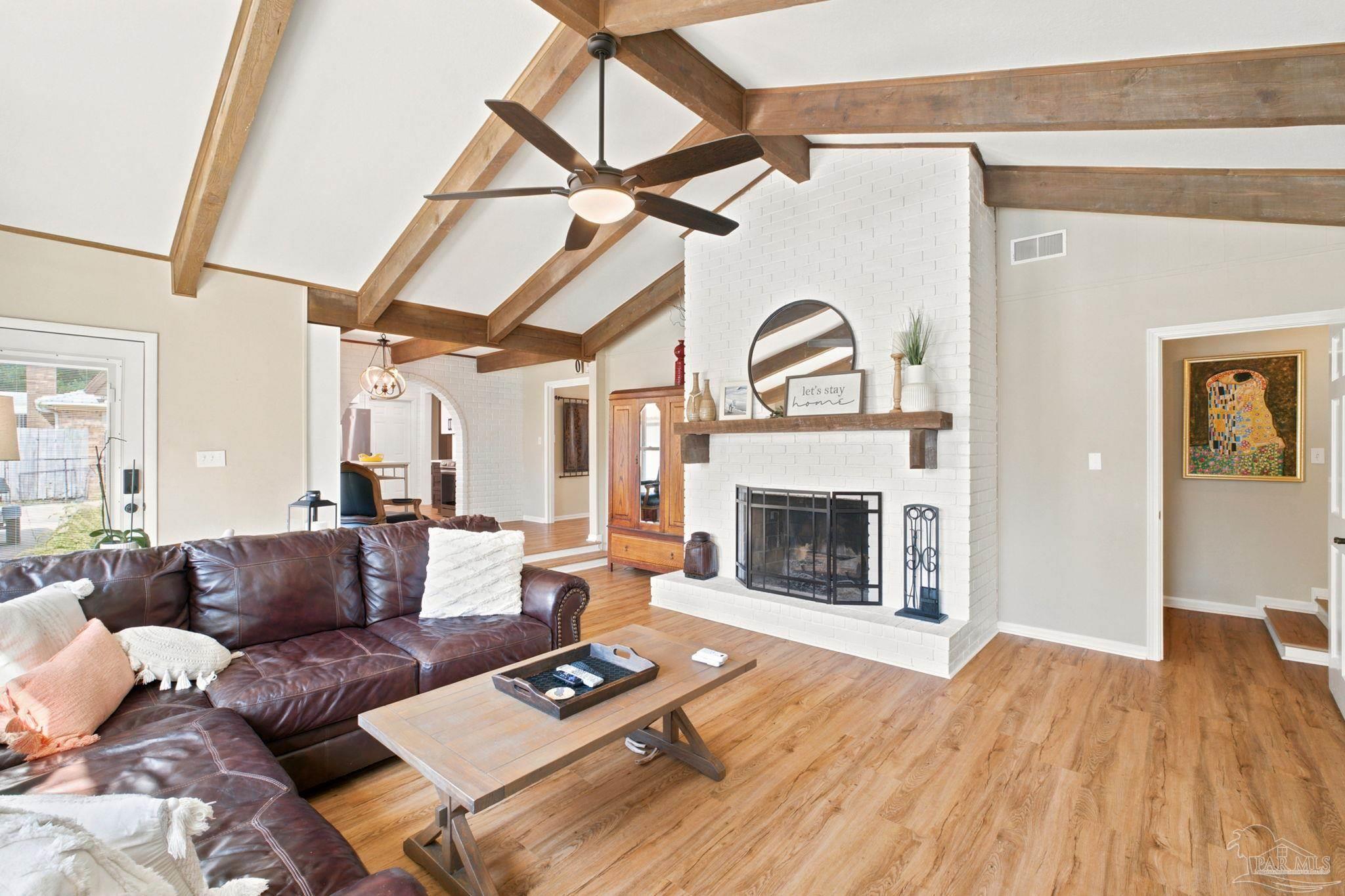 114 Fairpoint Dr