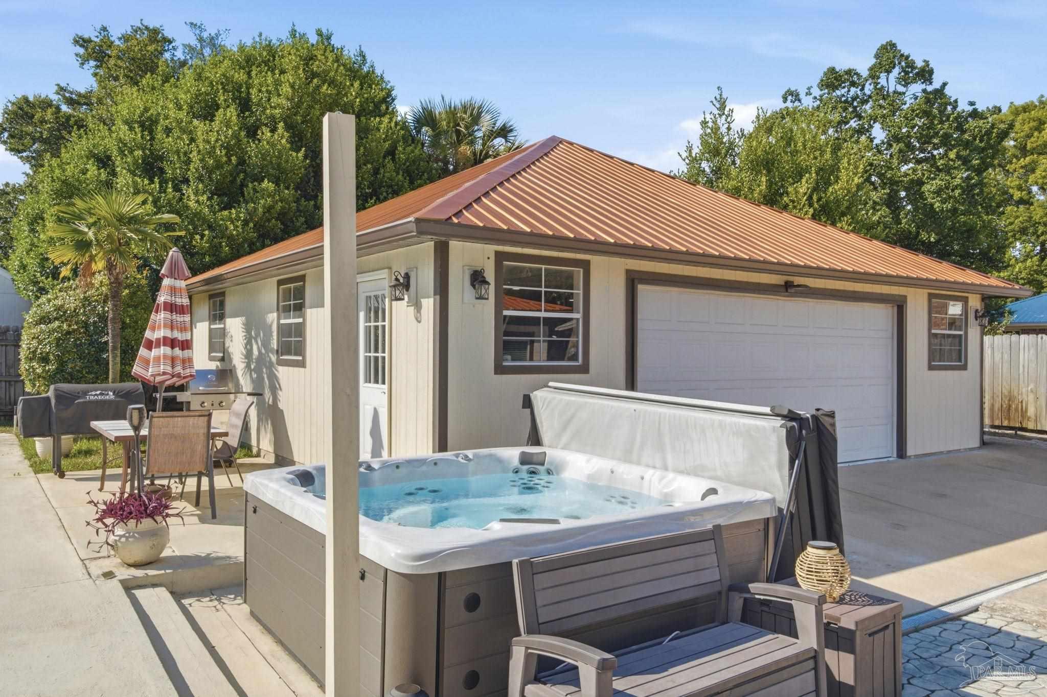 114 Fairpoint Dr
