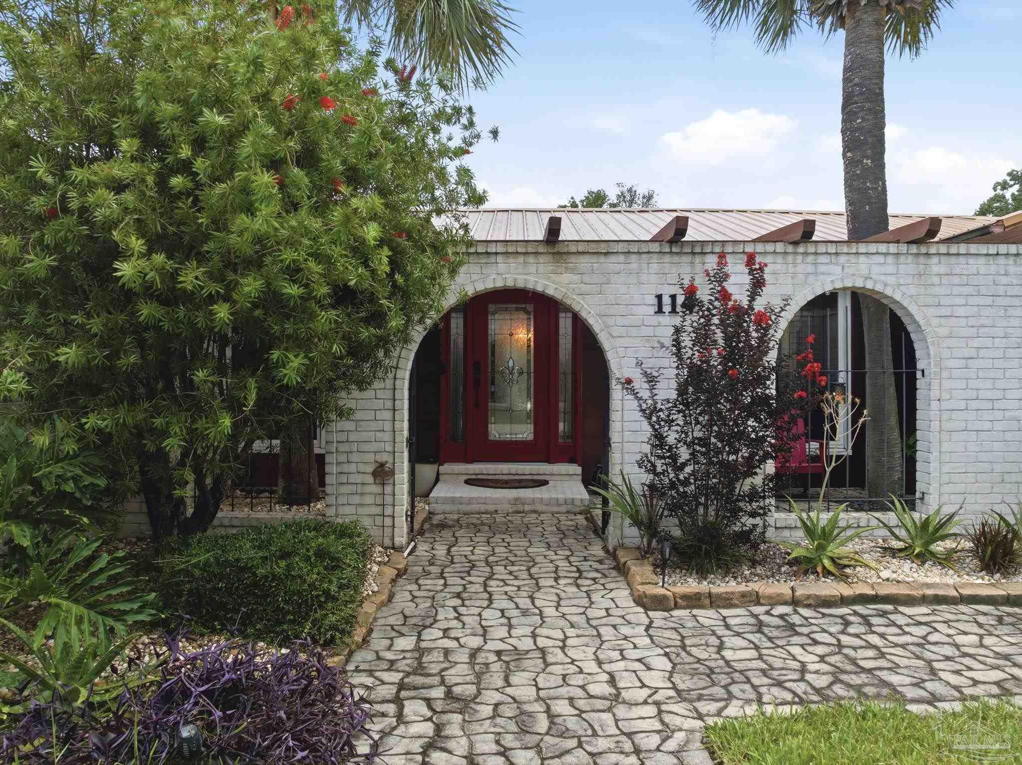 114 Fairpoint Dr