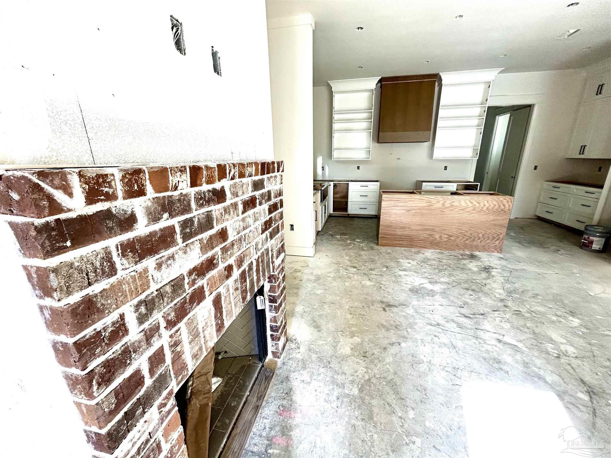 619 N 6th Ave