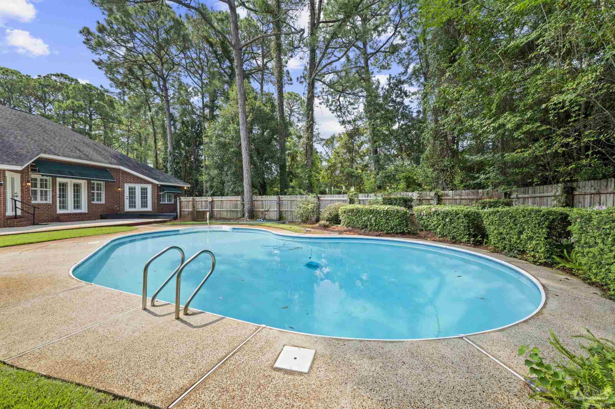 4200 Madura Rd