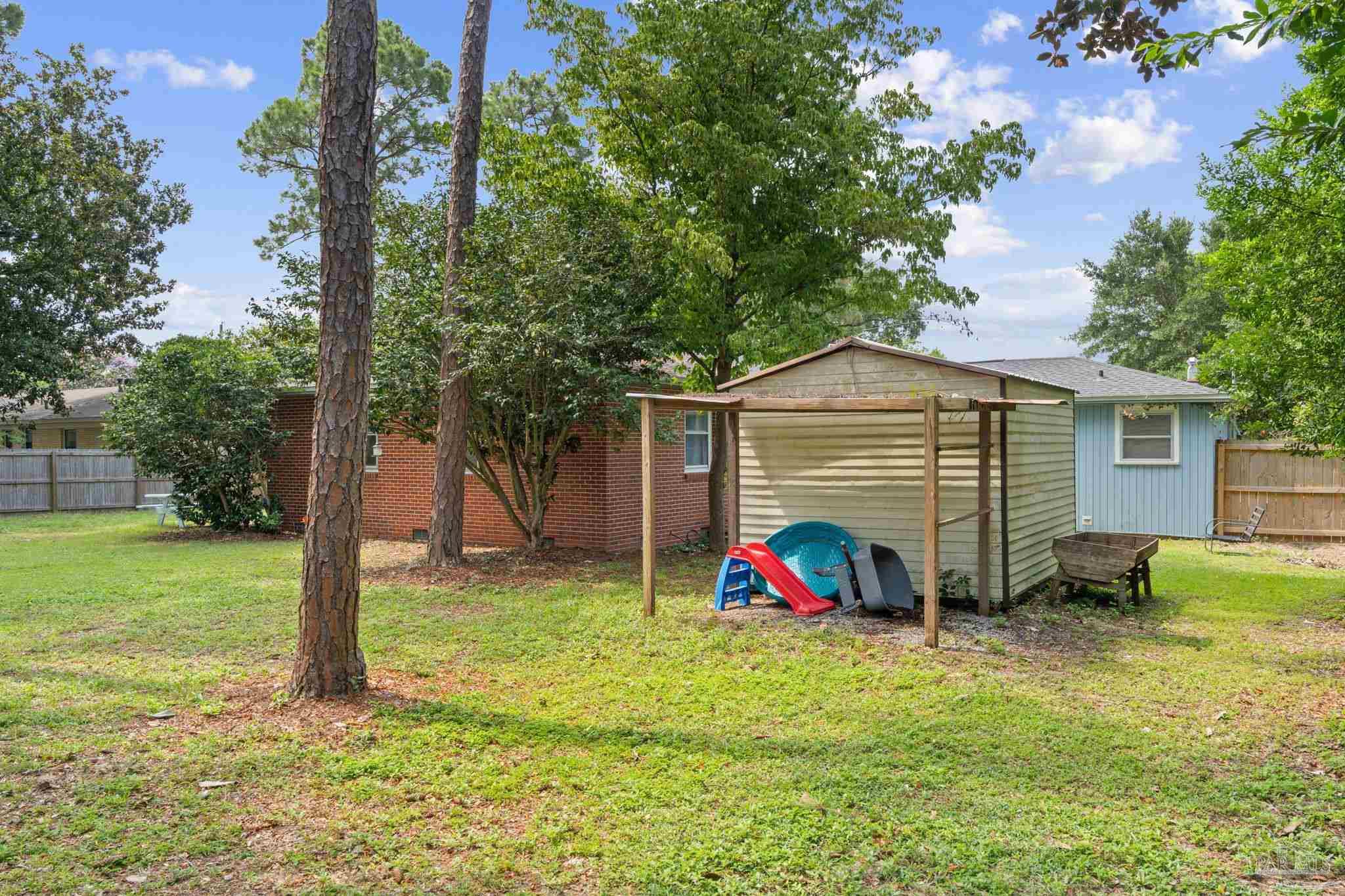 762 Whitney Dr
