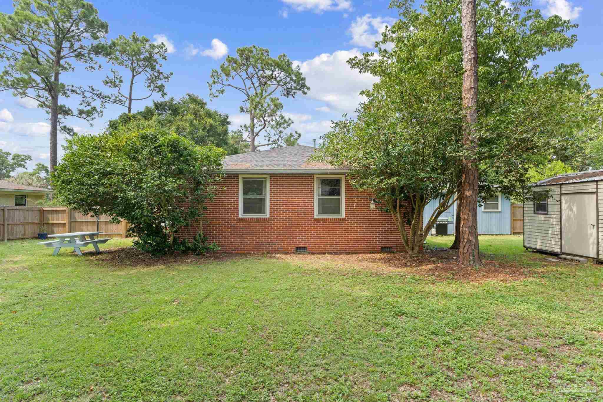 762 Whitney Dr