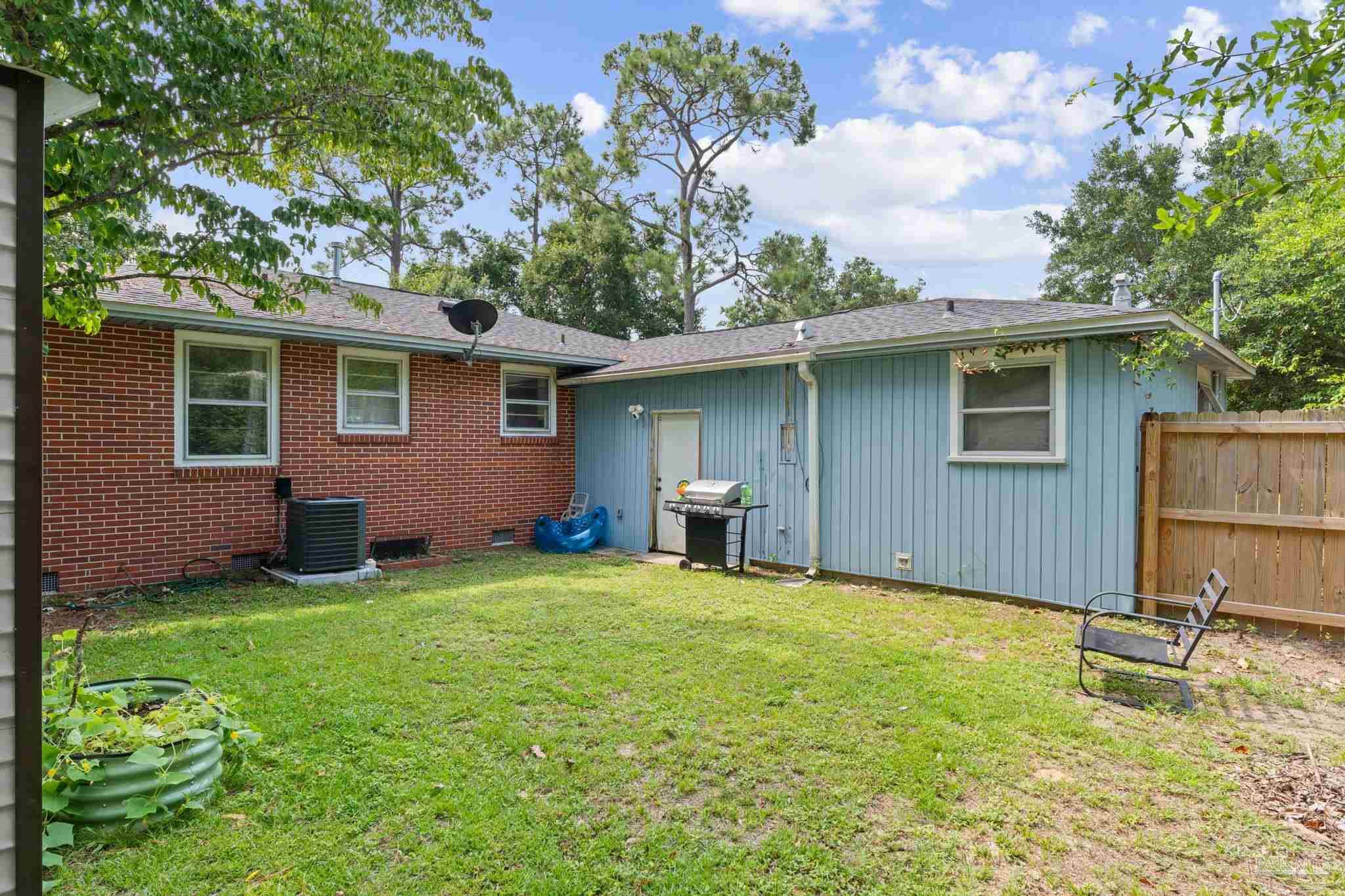 762 Whitney Dr