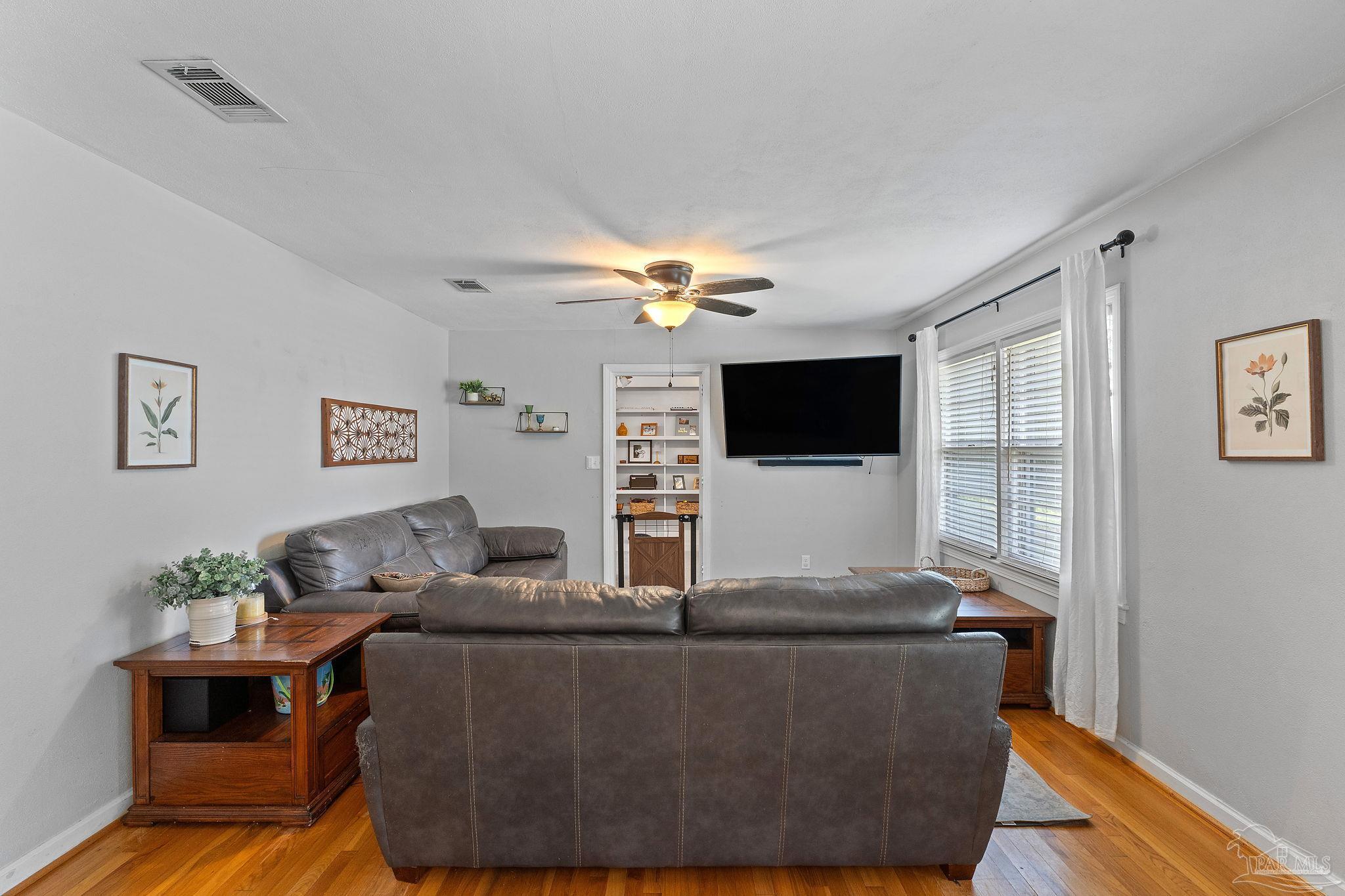 762 Whitney Dr