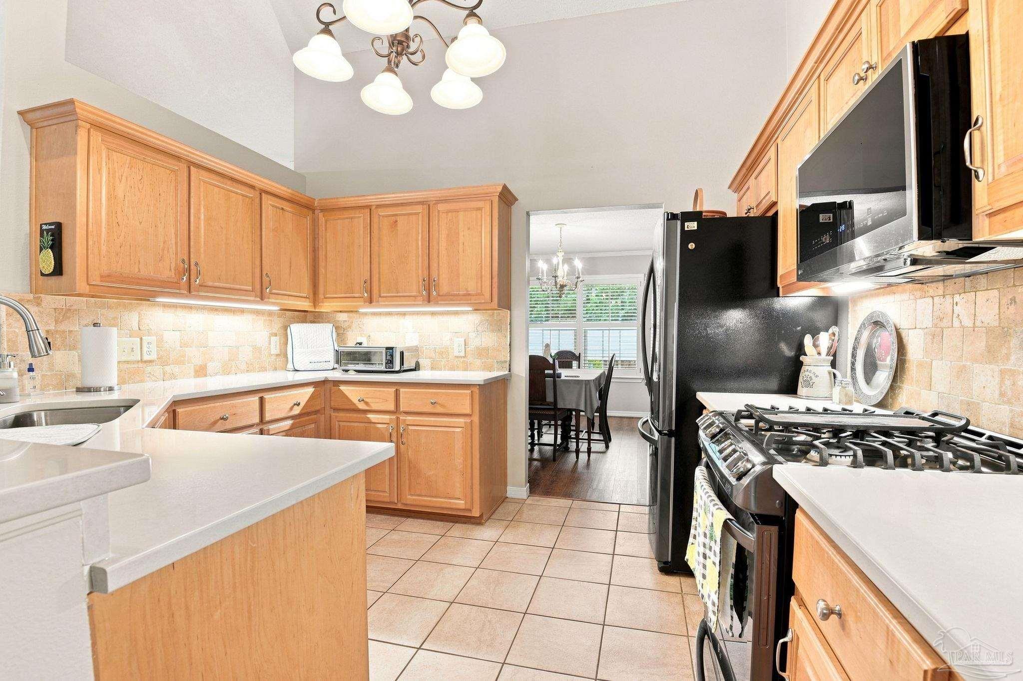 1542 Pelican Pt Dr