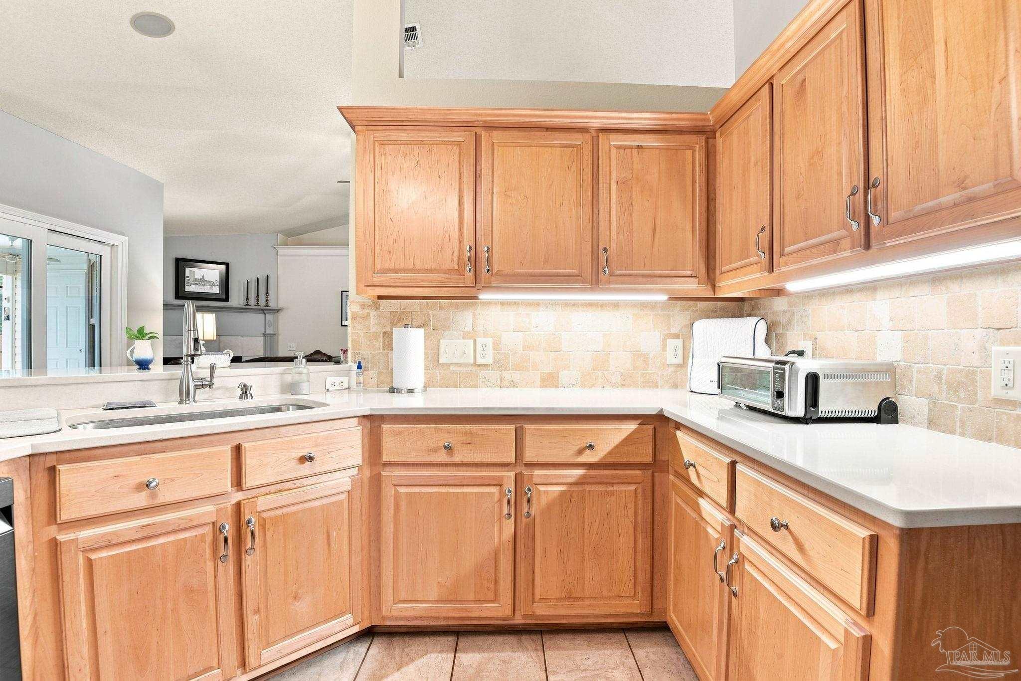 1542 Pelican Pt Dr